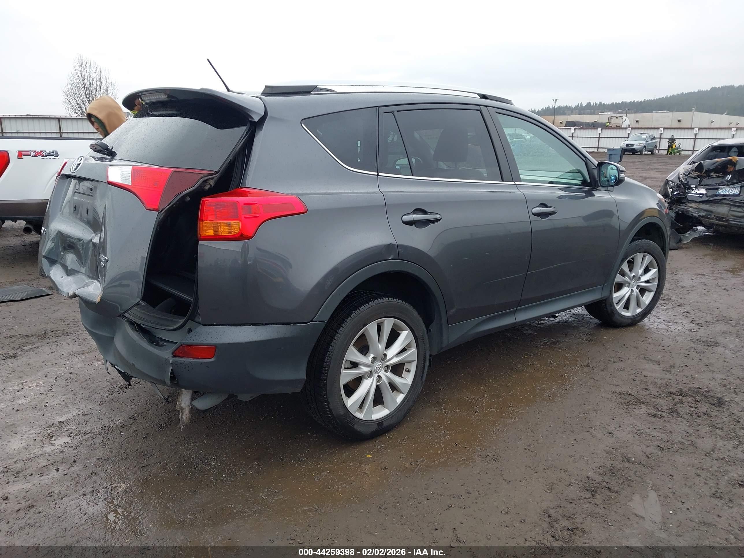 TOYOTA RAV4 image 4