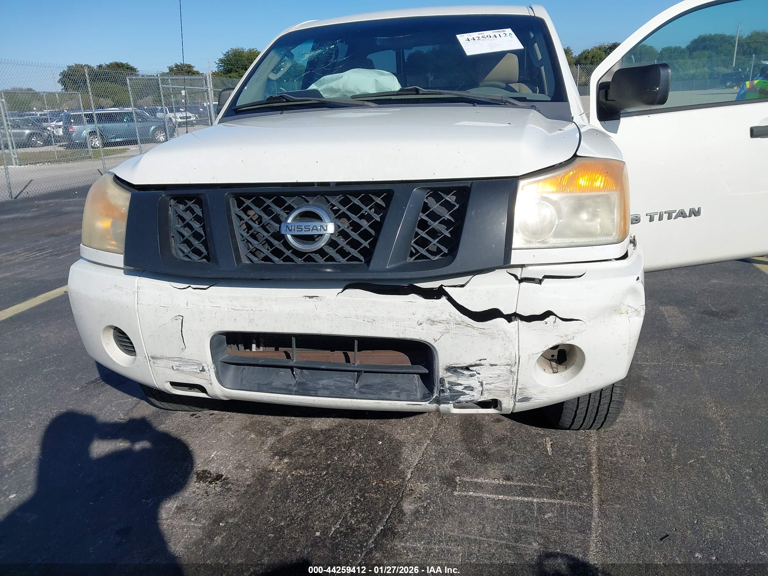 NISSAN TITAN image 6