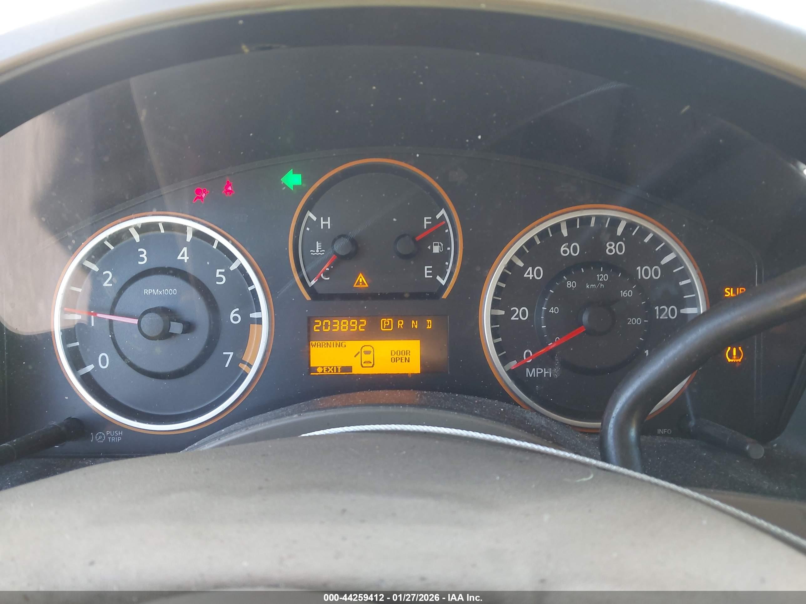 NISSAN TITAN image 7