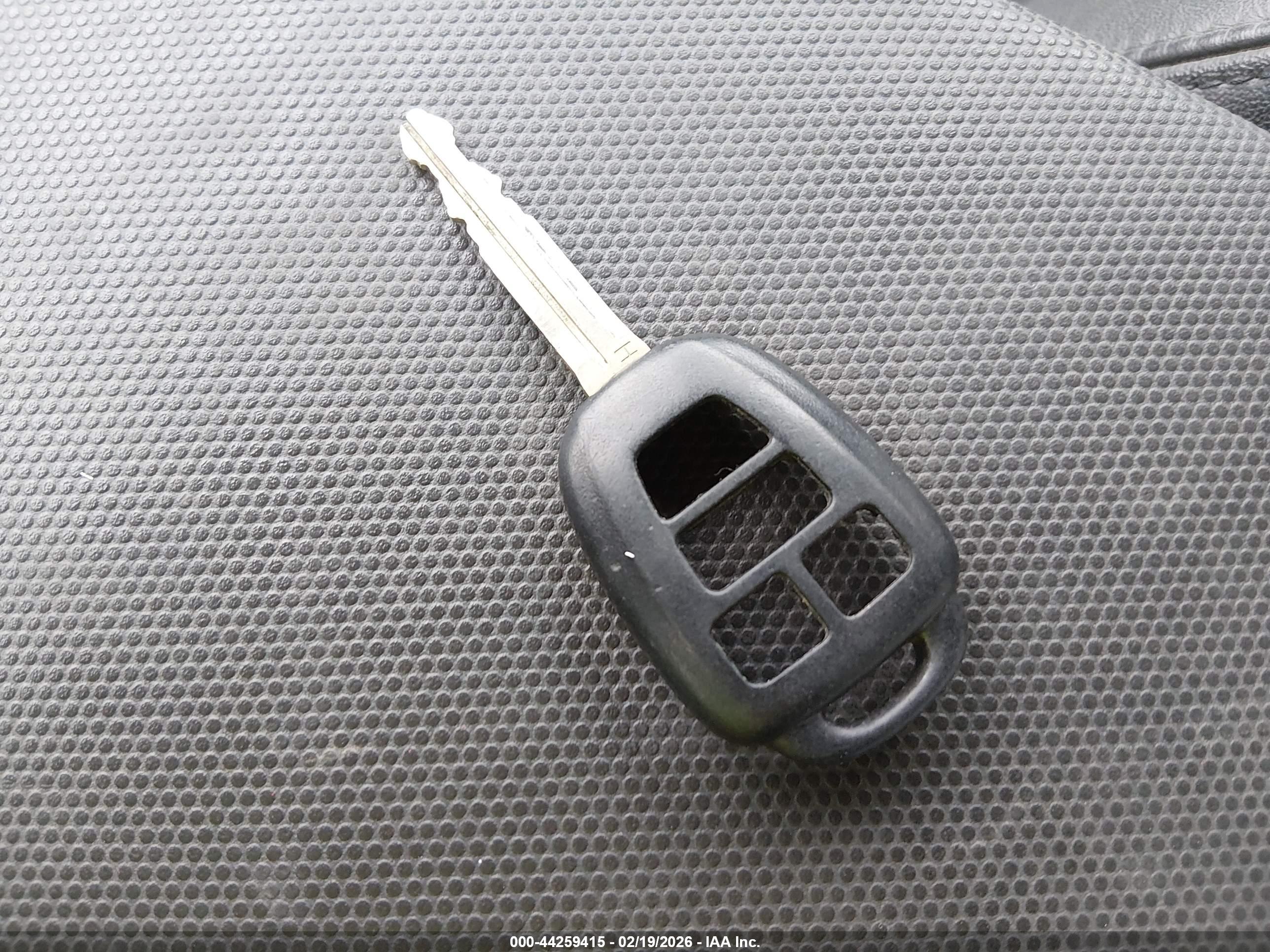 TOYOTA CAMRY image 11