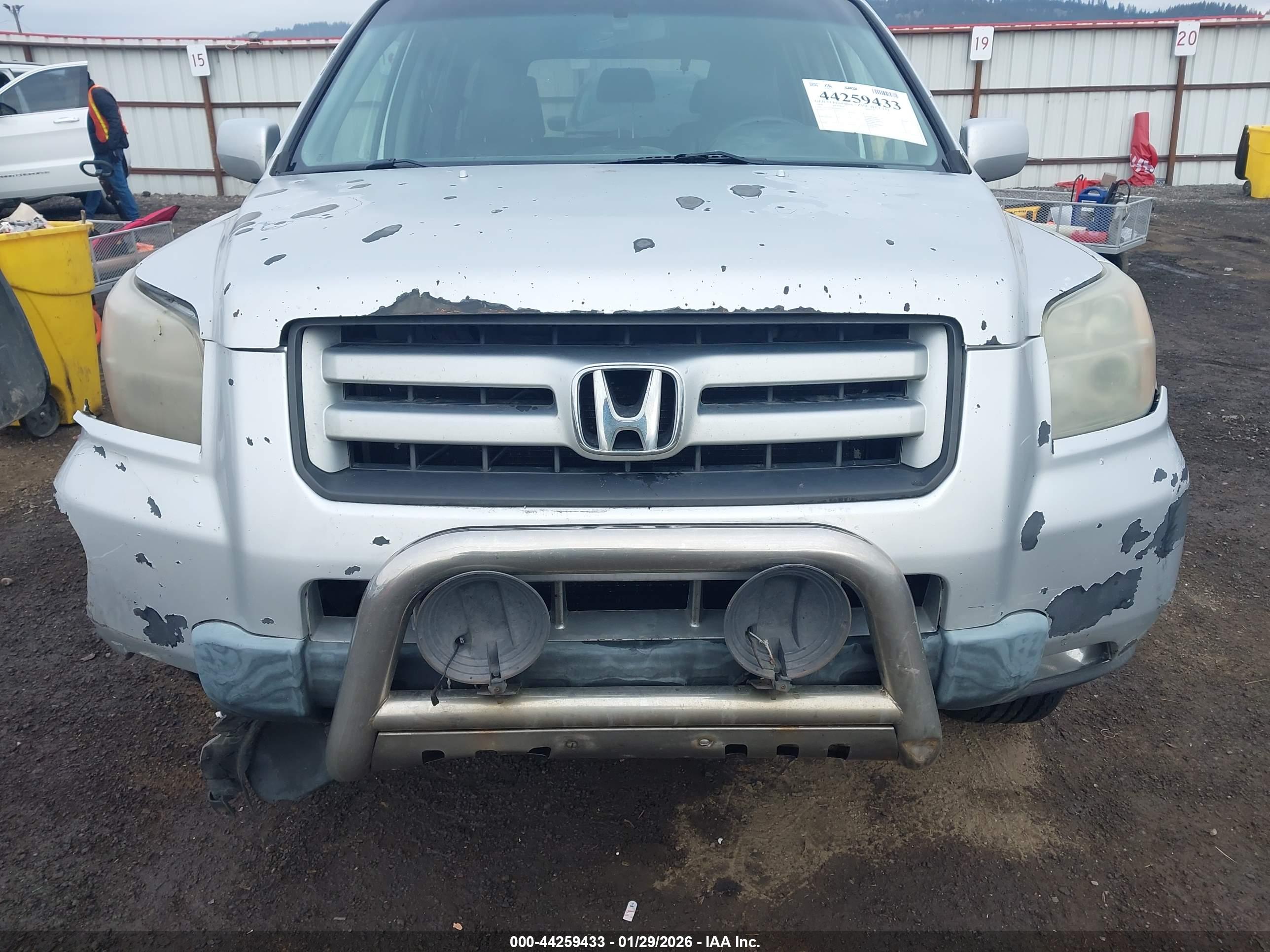 HONDA PILOT image 6