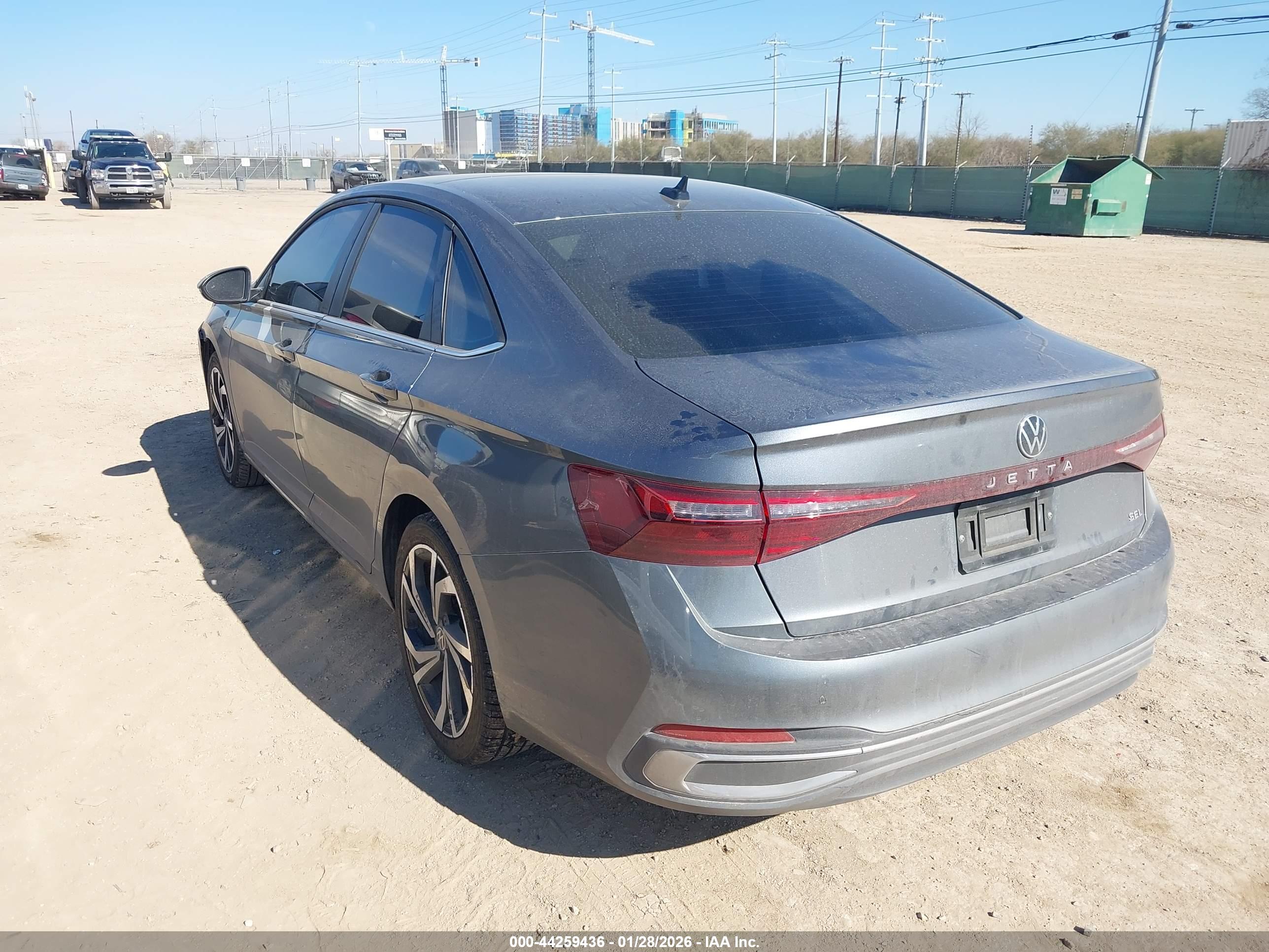VOLKSWAGEN JETTA image 3