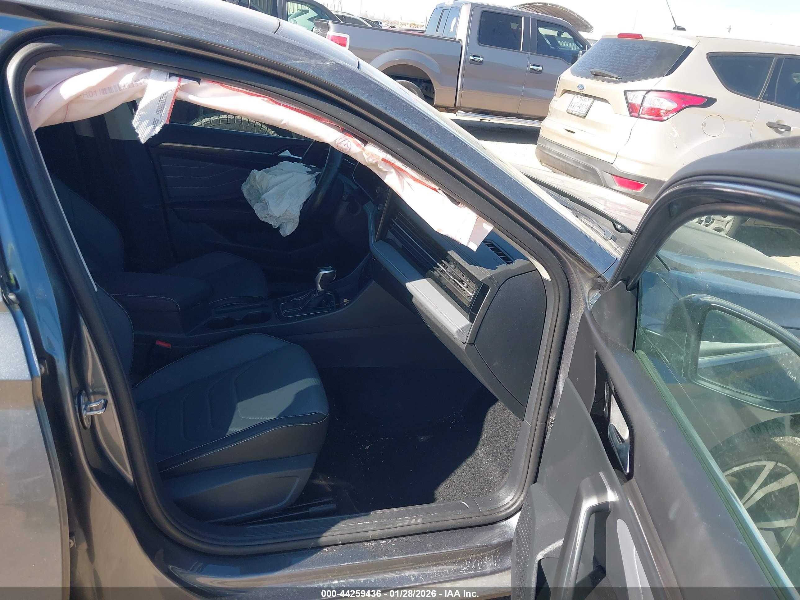 VOLKSWAGEN JETTA image 5