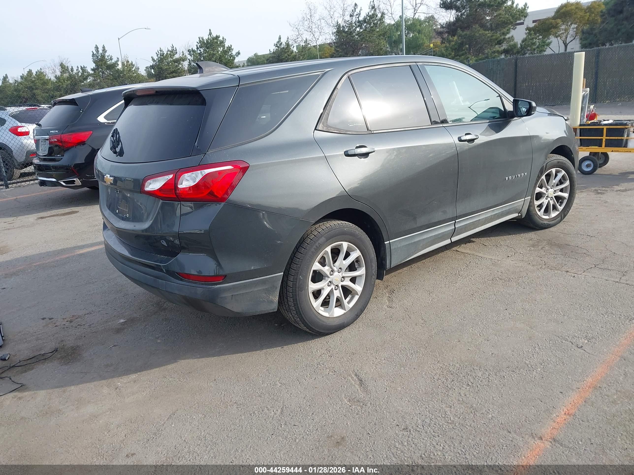 CHEVROLET EQUINOX image 4