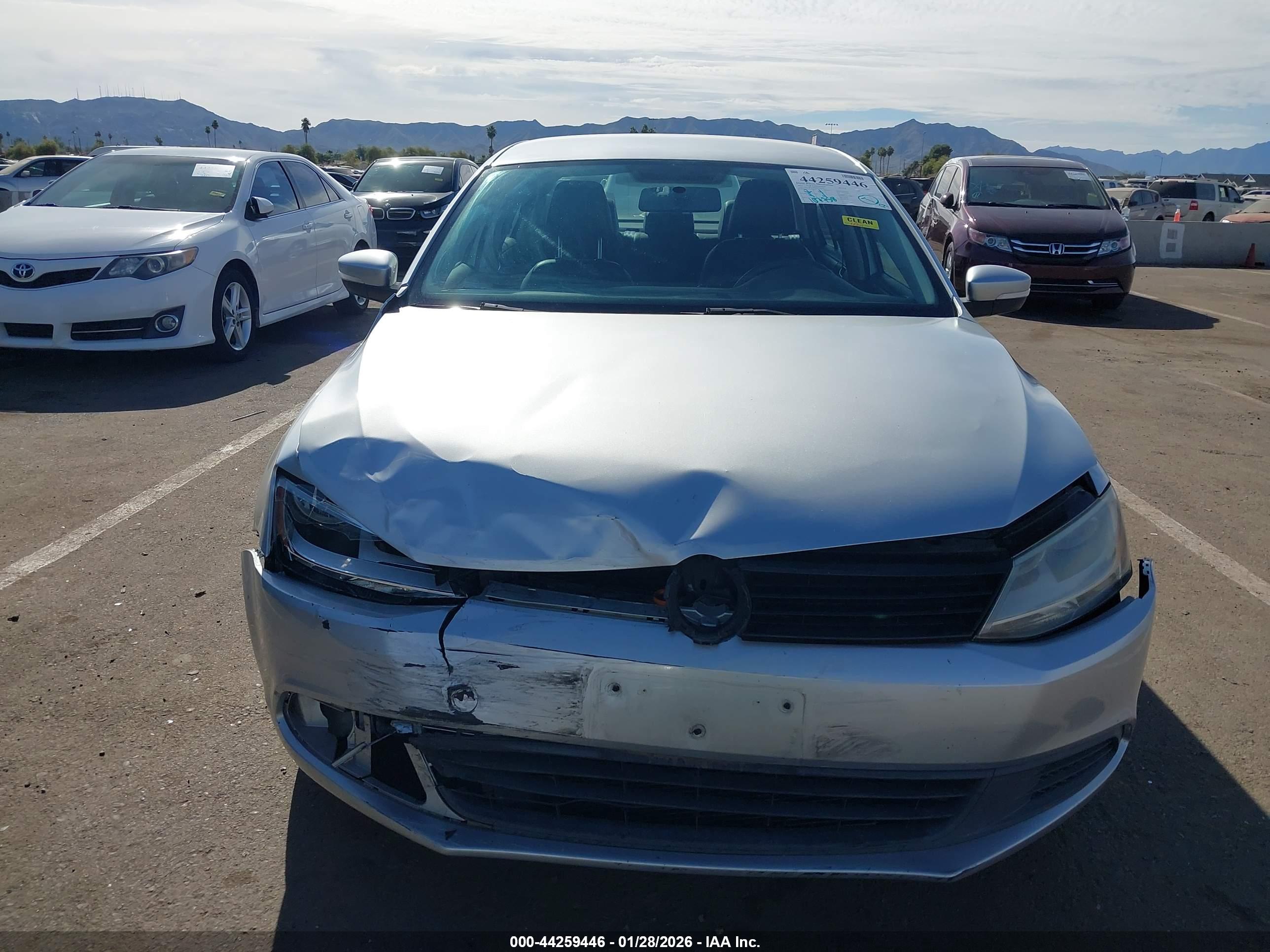 VOLKSWAGEN JETTA image 6