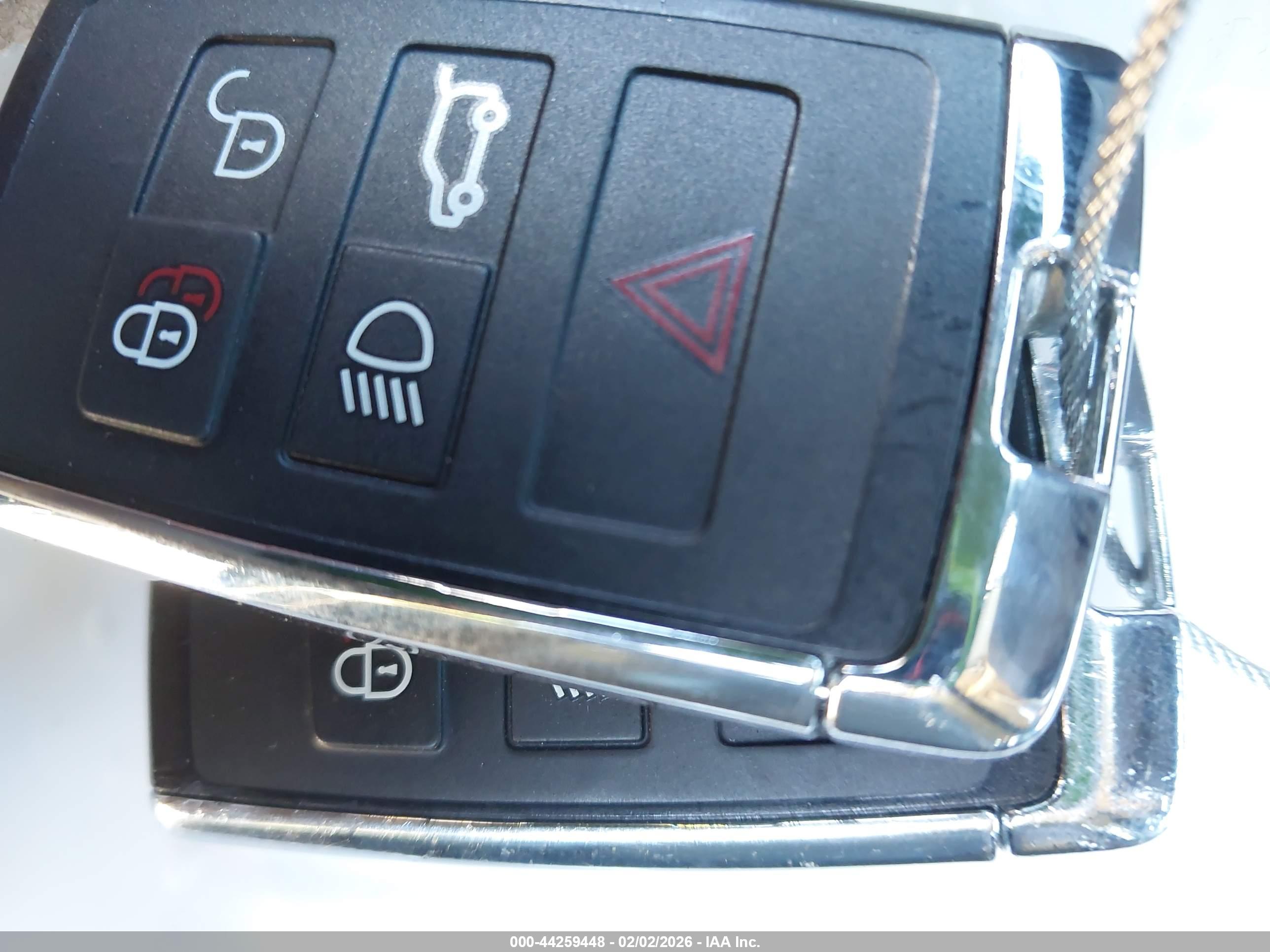 LAND ROVER image 11