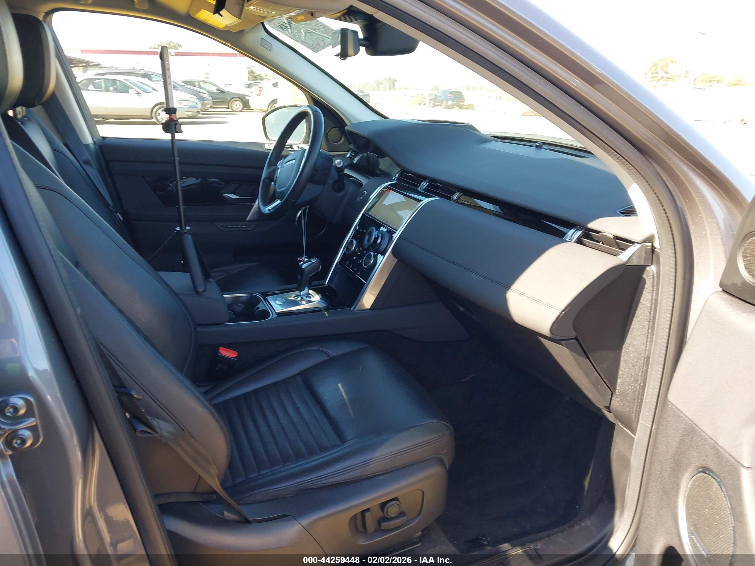 LAND ROVER image 5