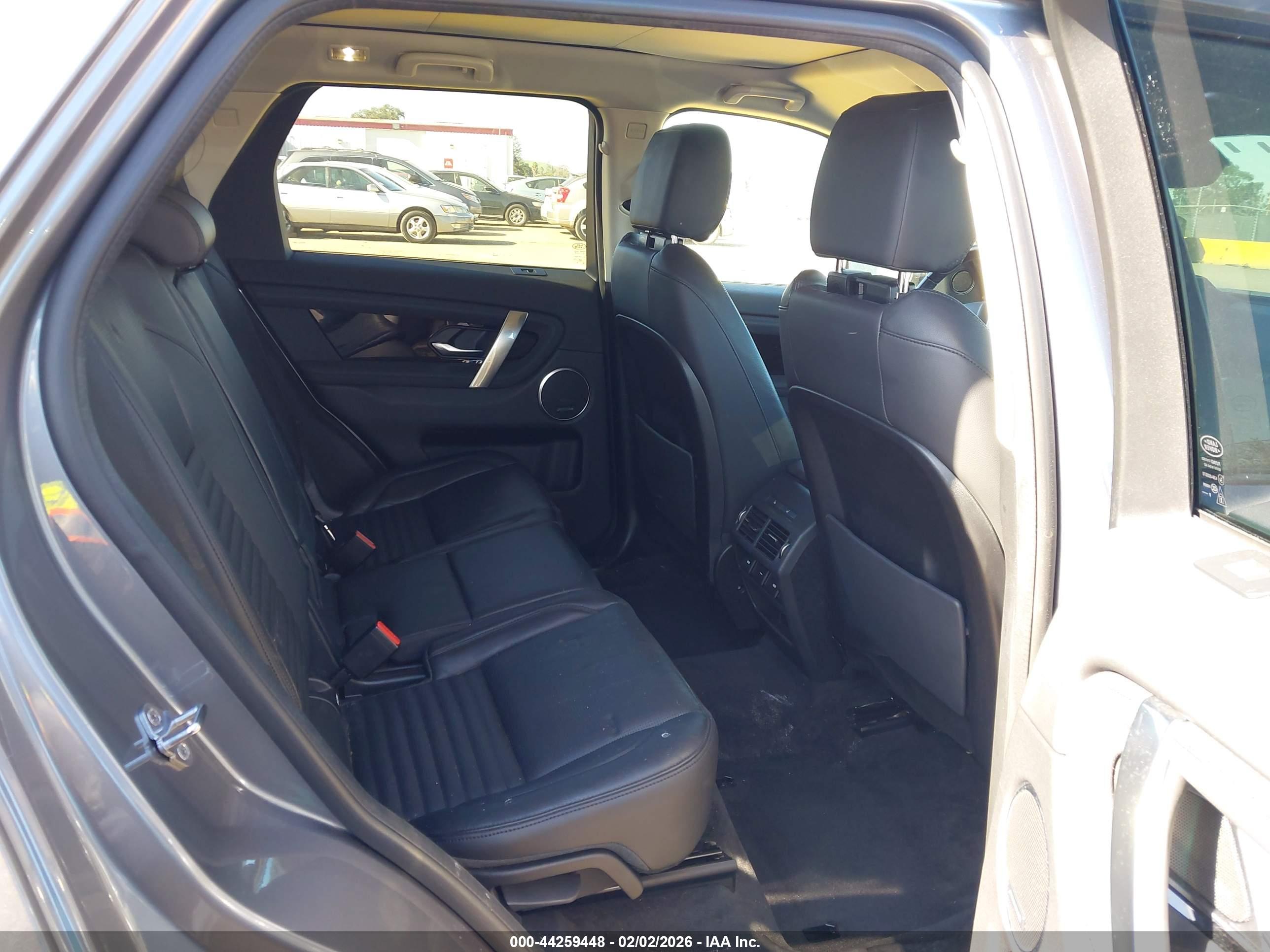 LAND ROVER image 8