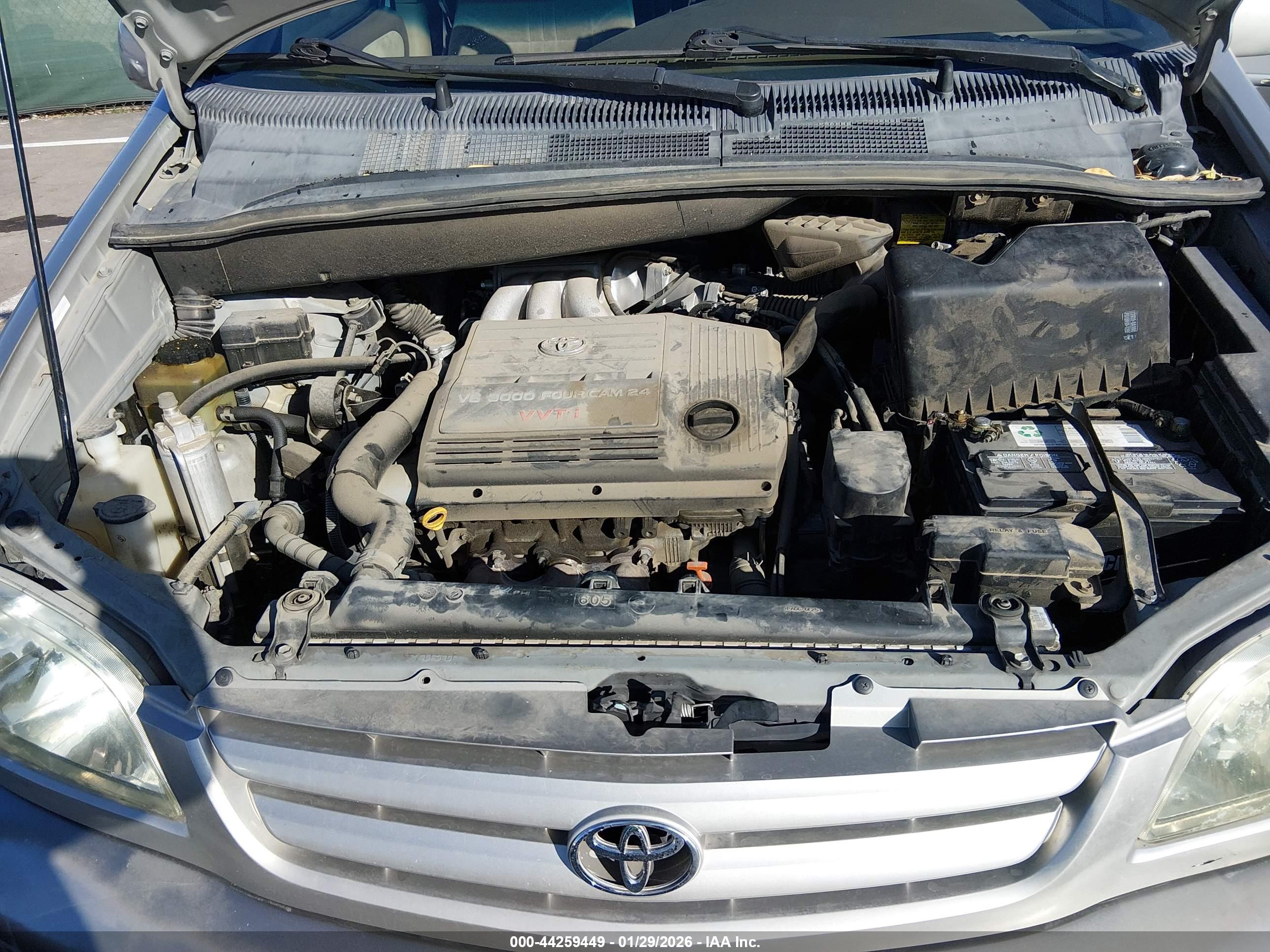 TOYOTA SIENNA image 10