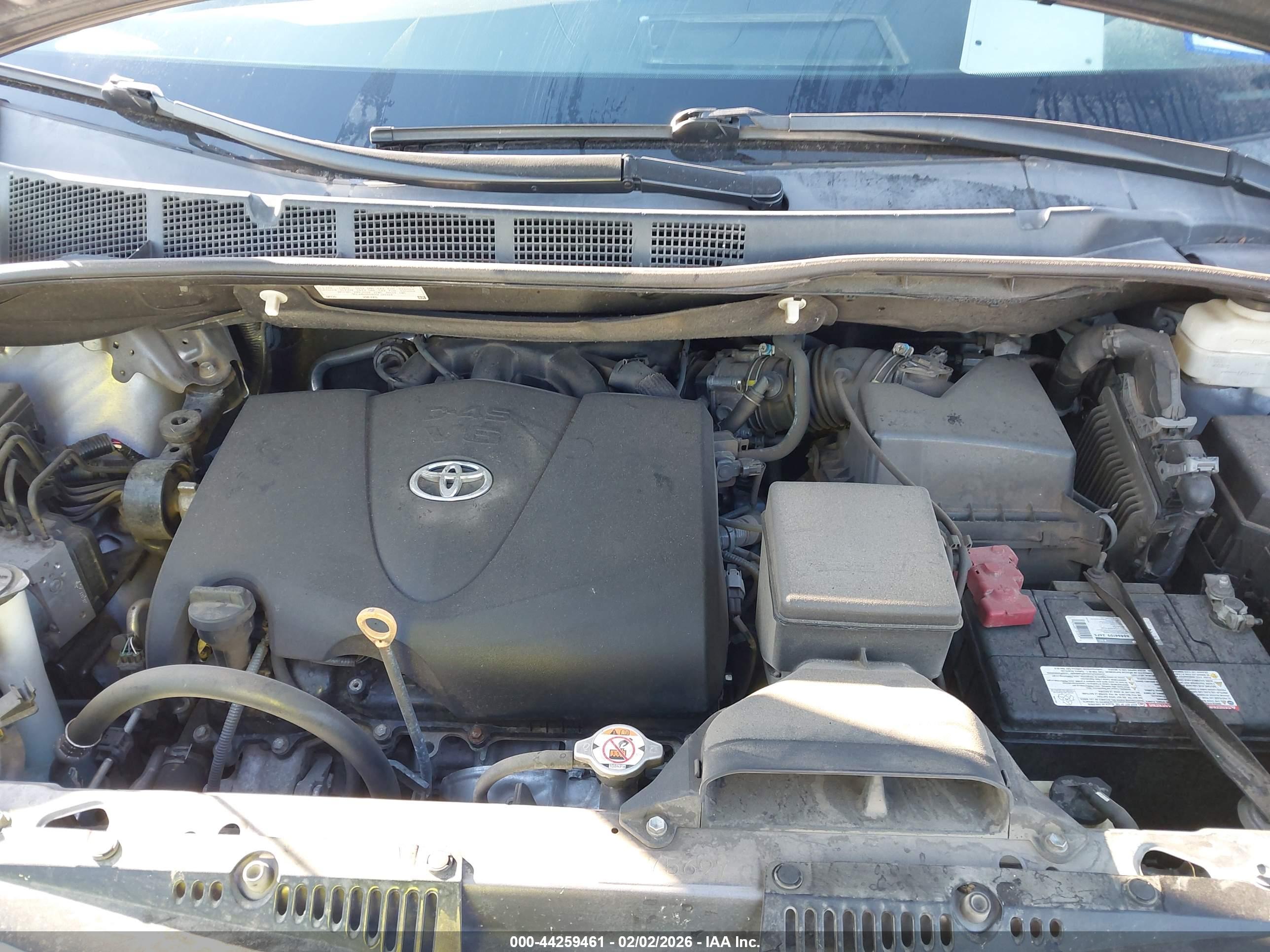 TOYOTA SIENNA image 10