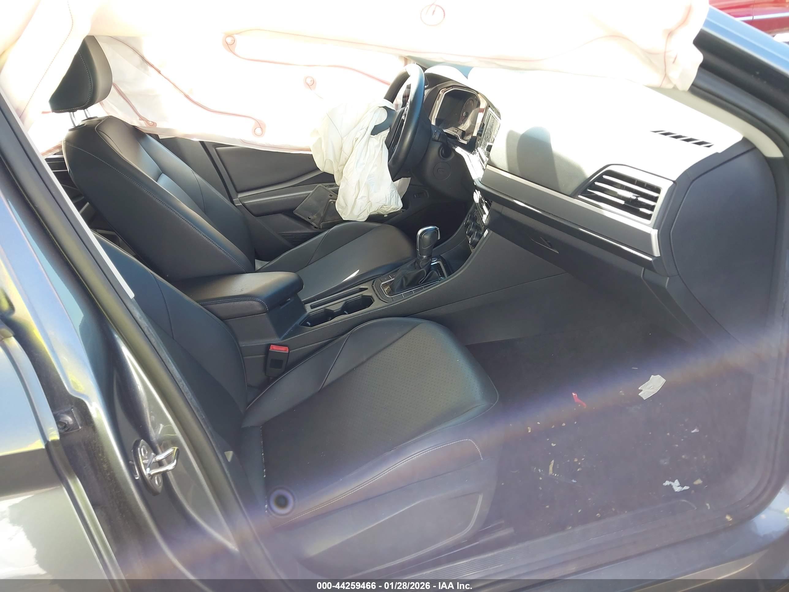 VOLKSWAGEN JETTA image 5