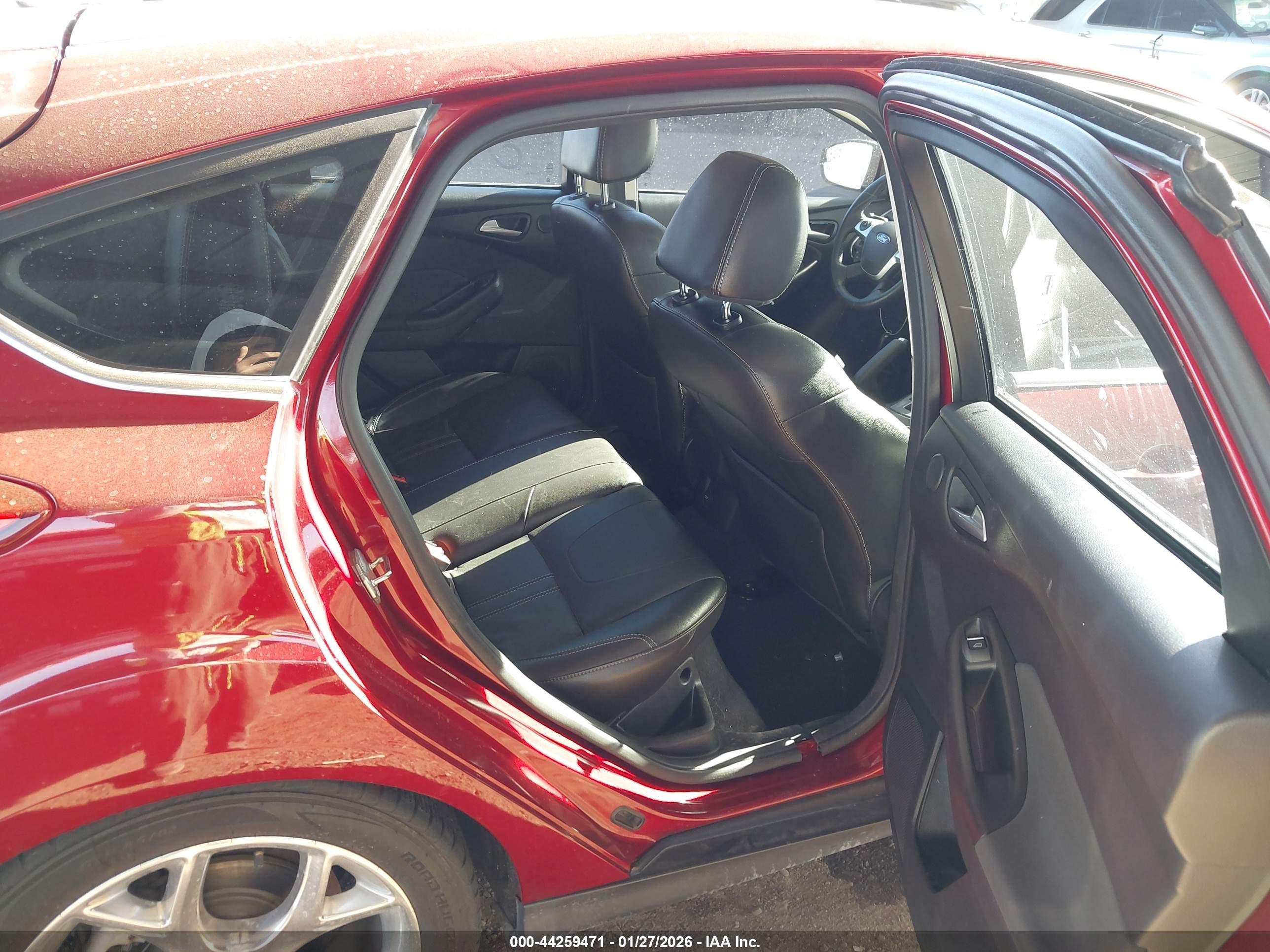 FORD FOCUS image 8