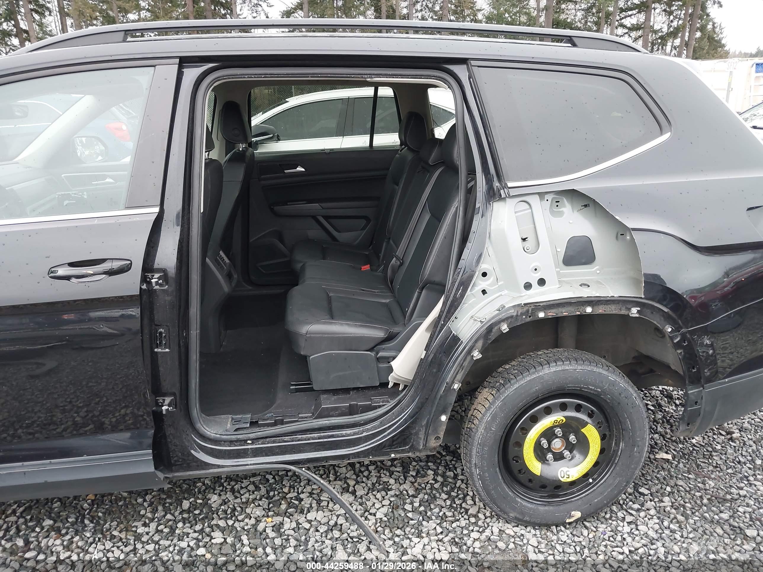 VOLKSWAGEN ATLAS image 6