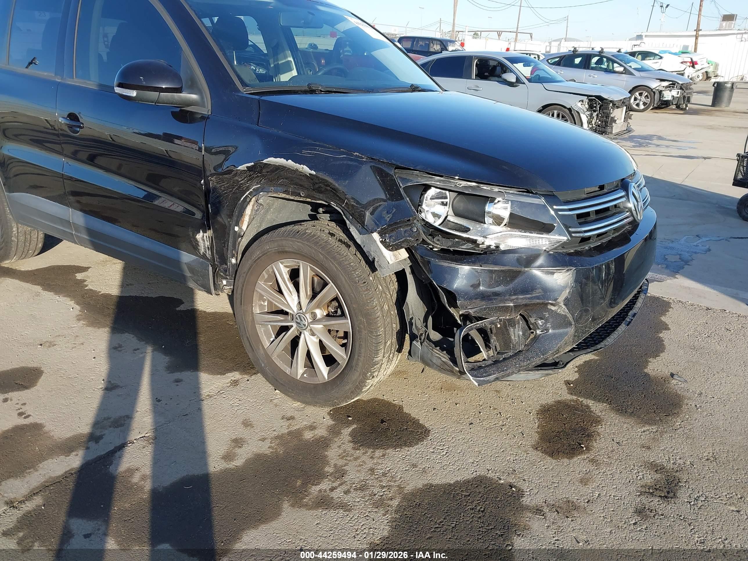 VOLKSWAGEN TIGUAN image 6