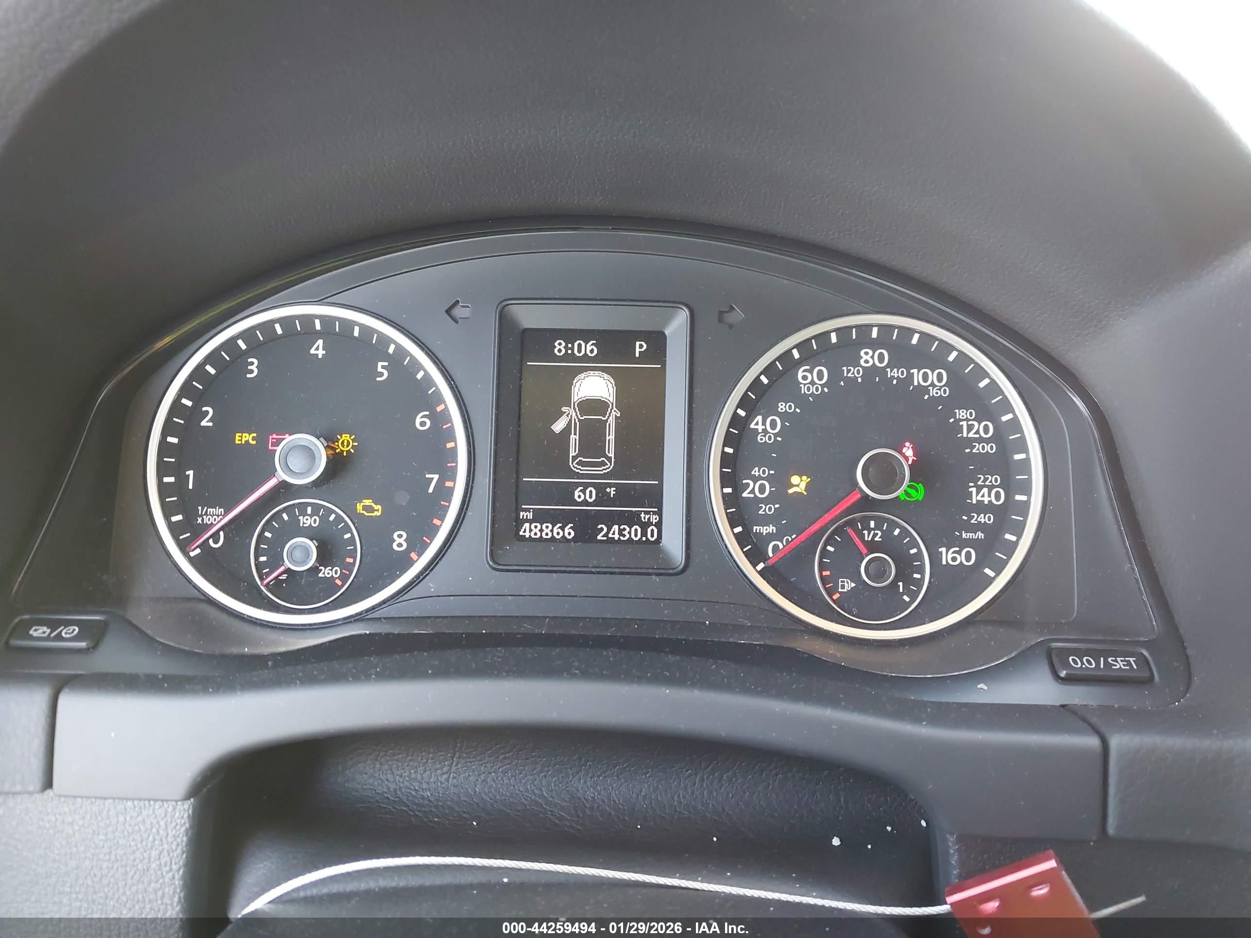 VOLKSWAGEN TIGUAN image 7