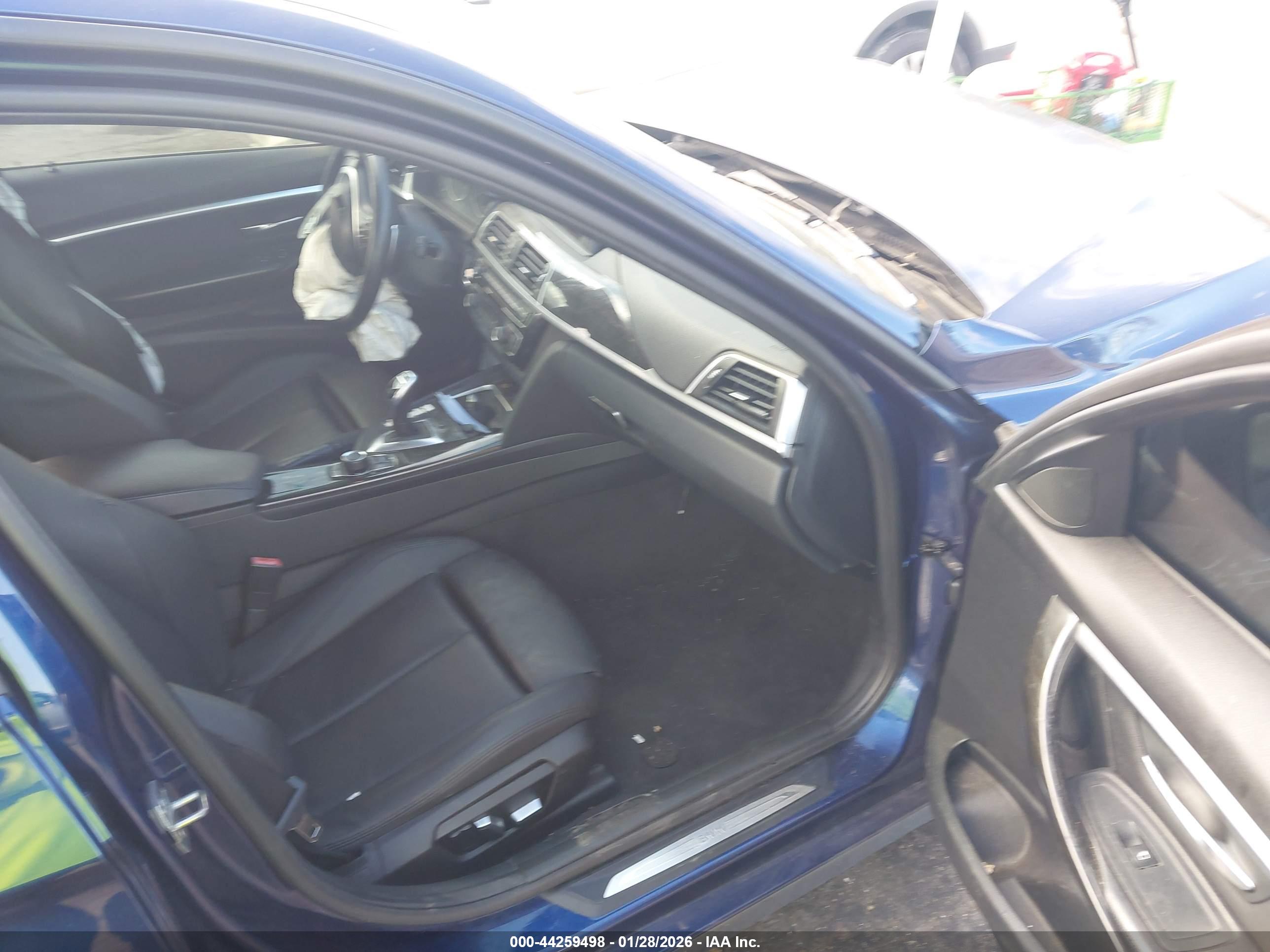 BMW 328I image 5