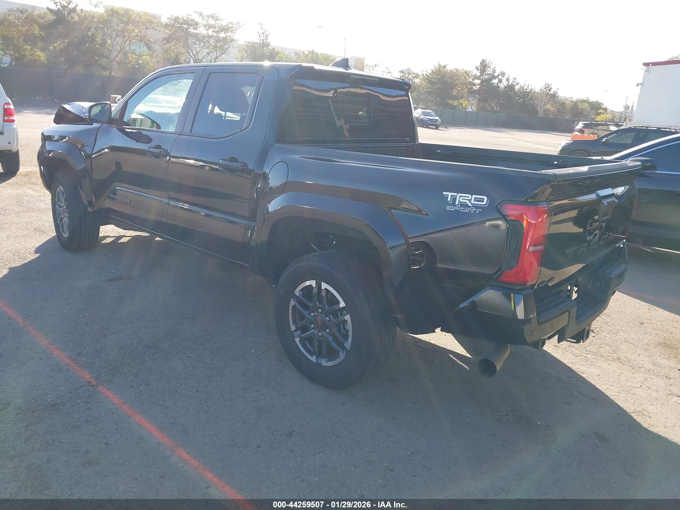 TOYOTA TACOMA image 3