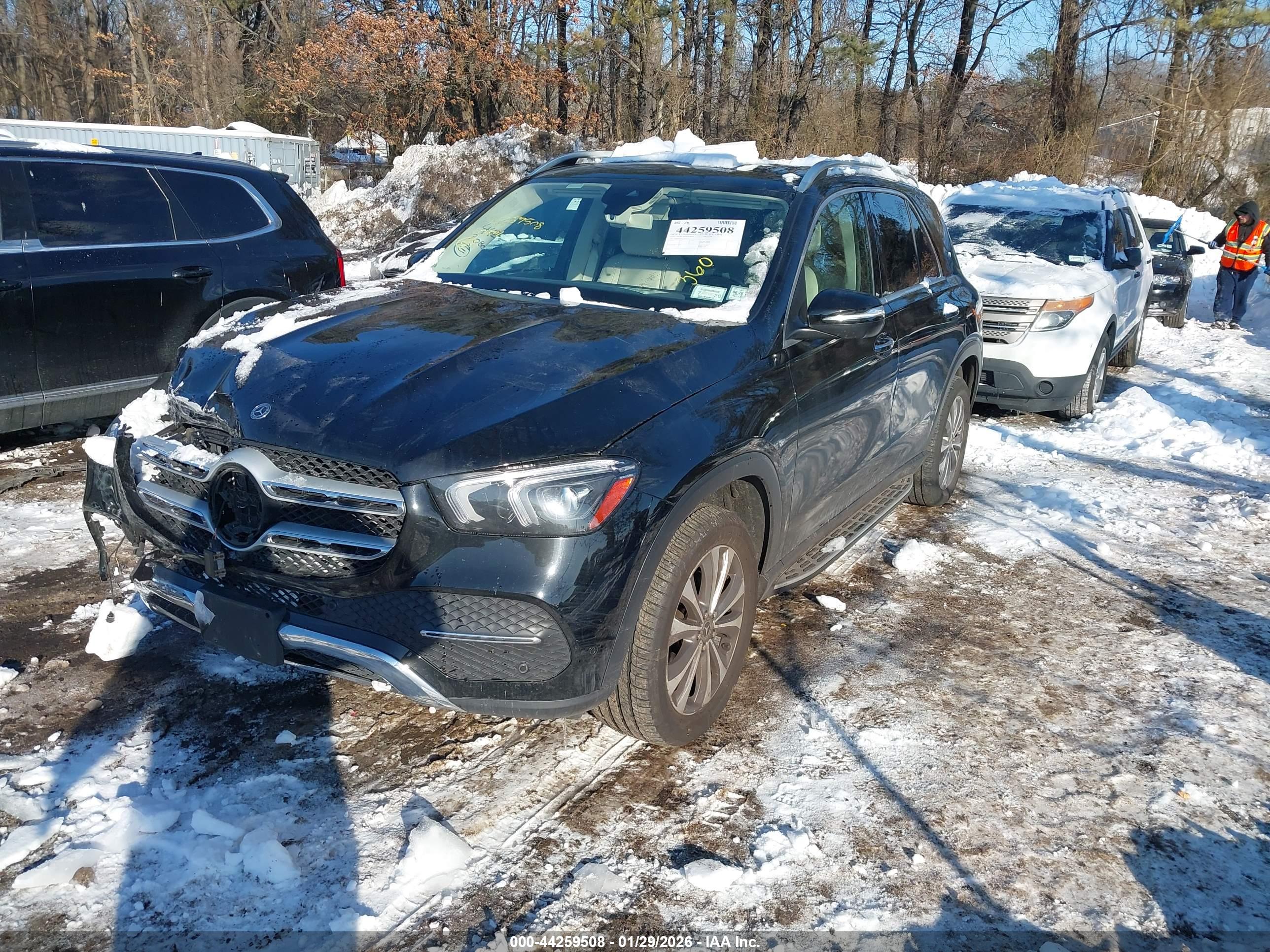 MERCEDES-BENZ GLE image 2