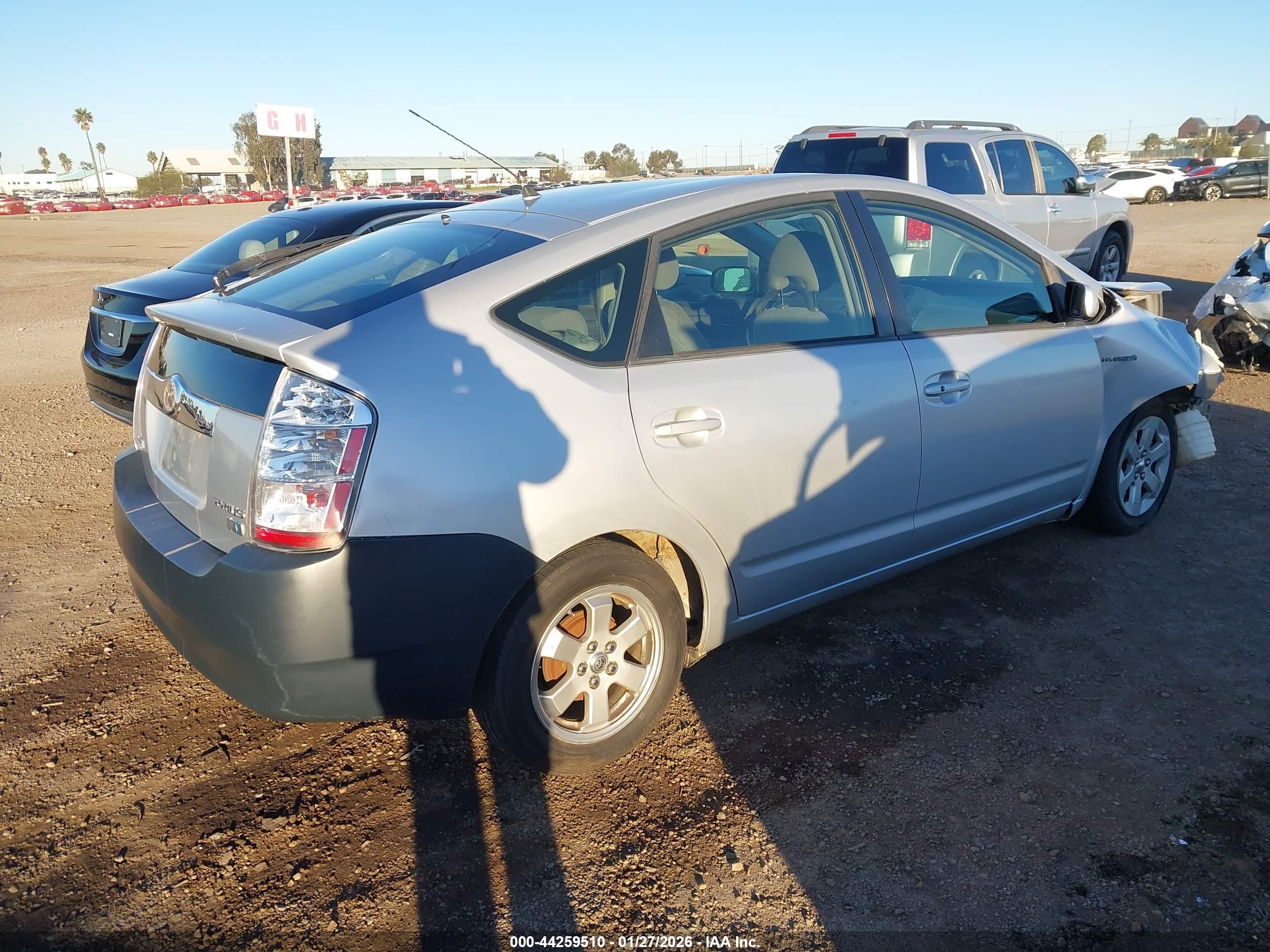 TOYOTA PRIUS image 4
