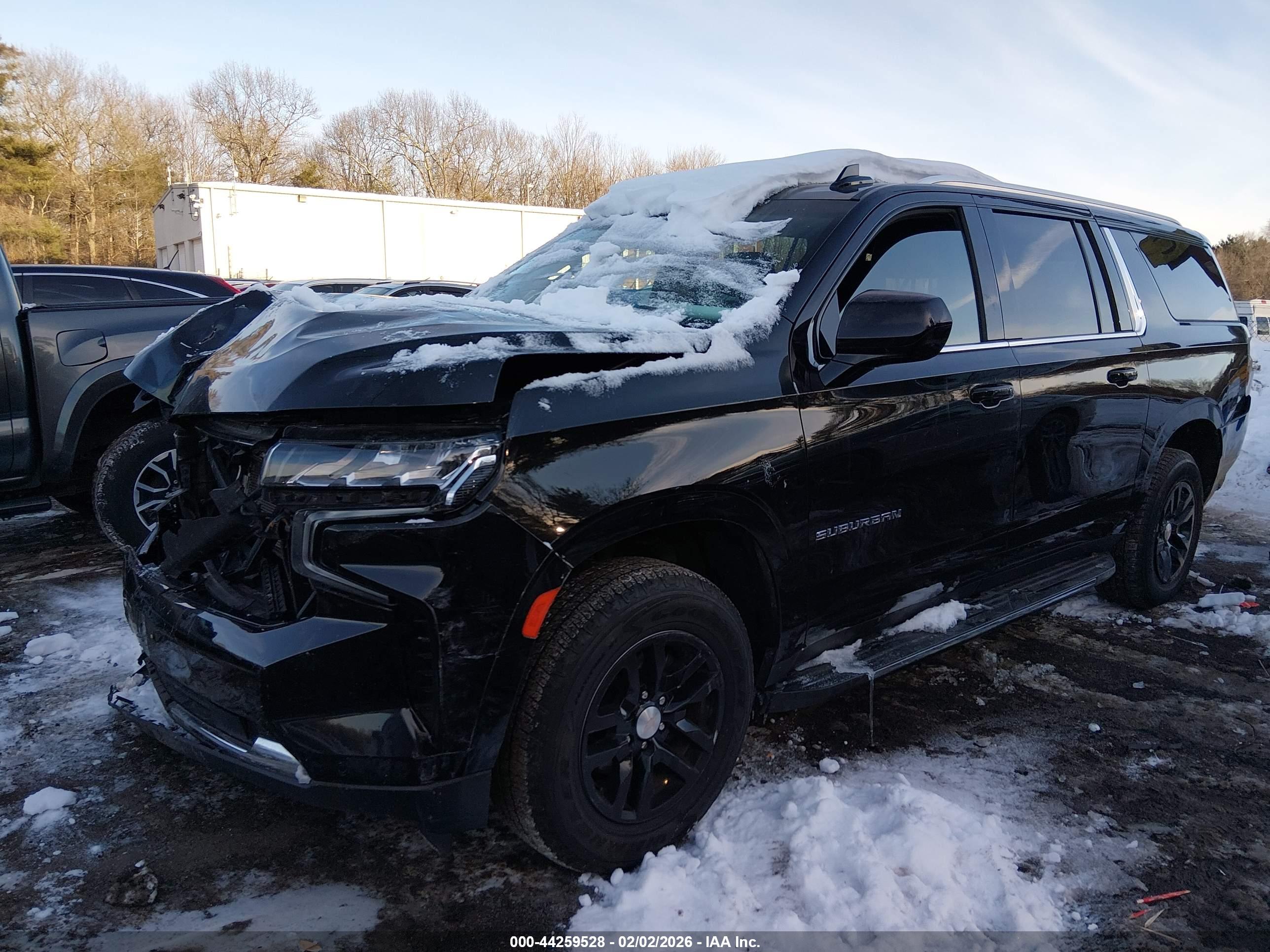 CHEVROLET SUBURBAN image 2