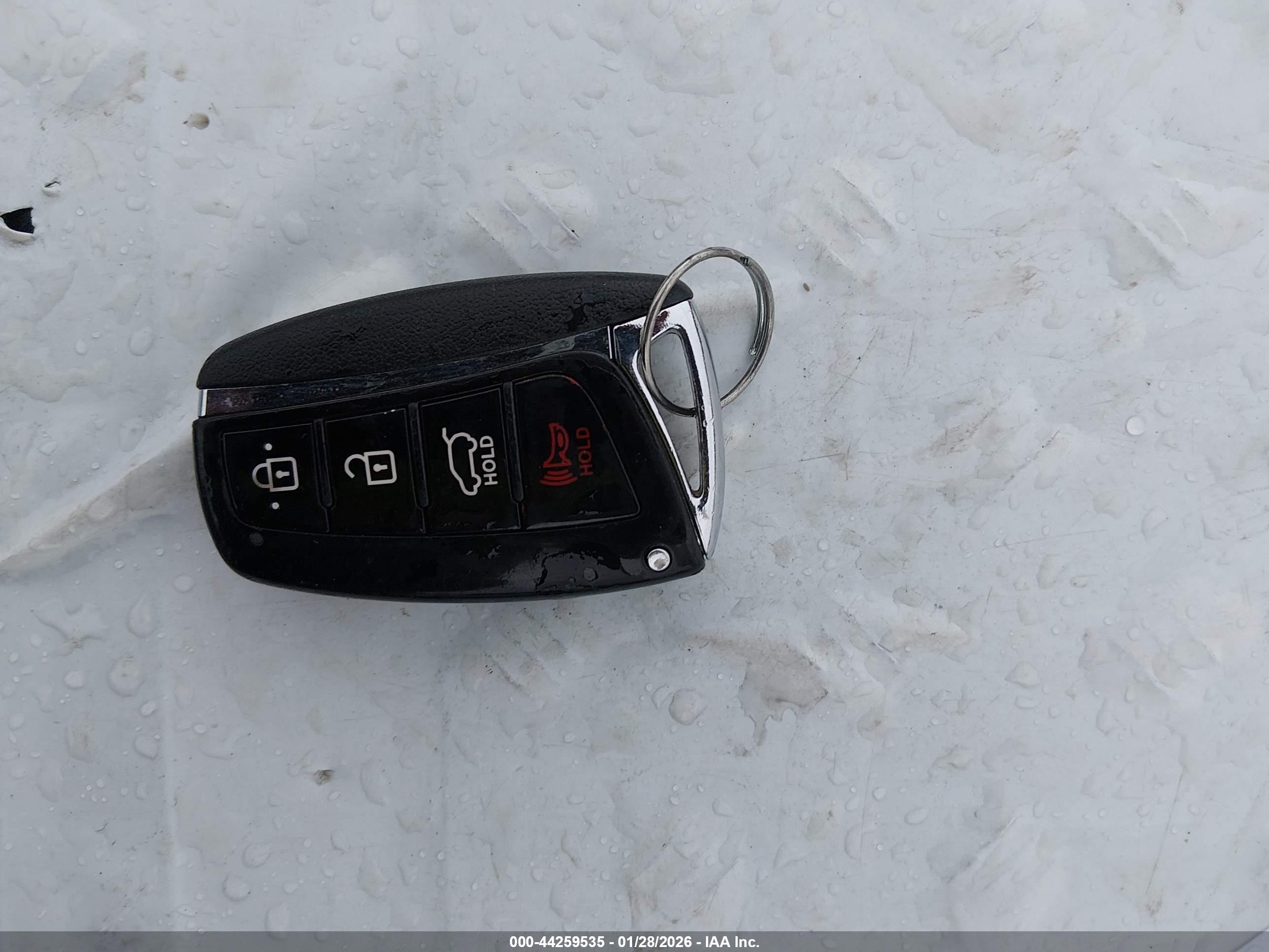 HYUNDAI SANTA image 11