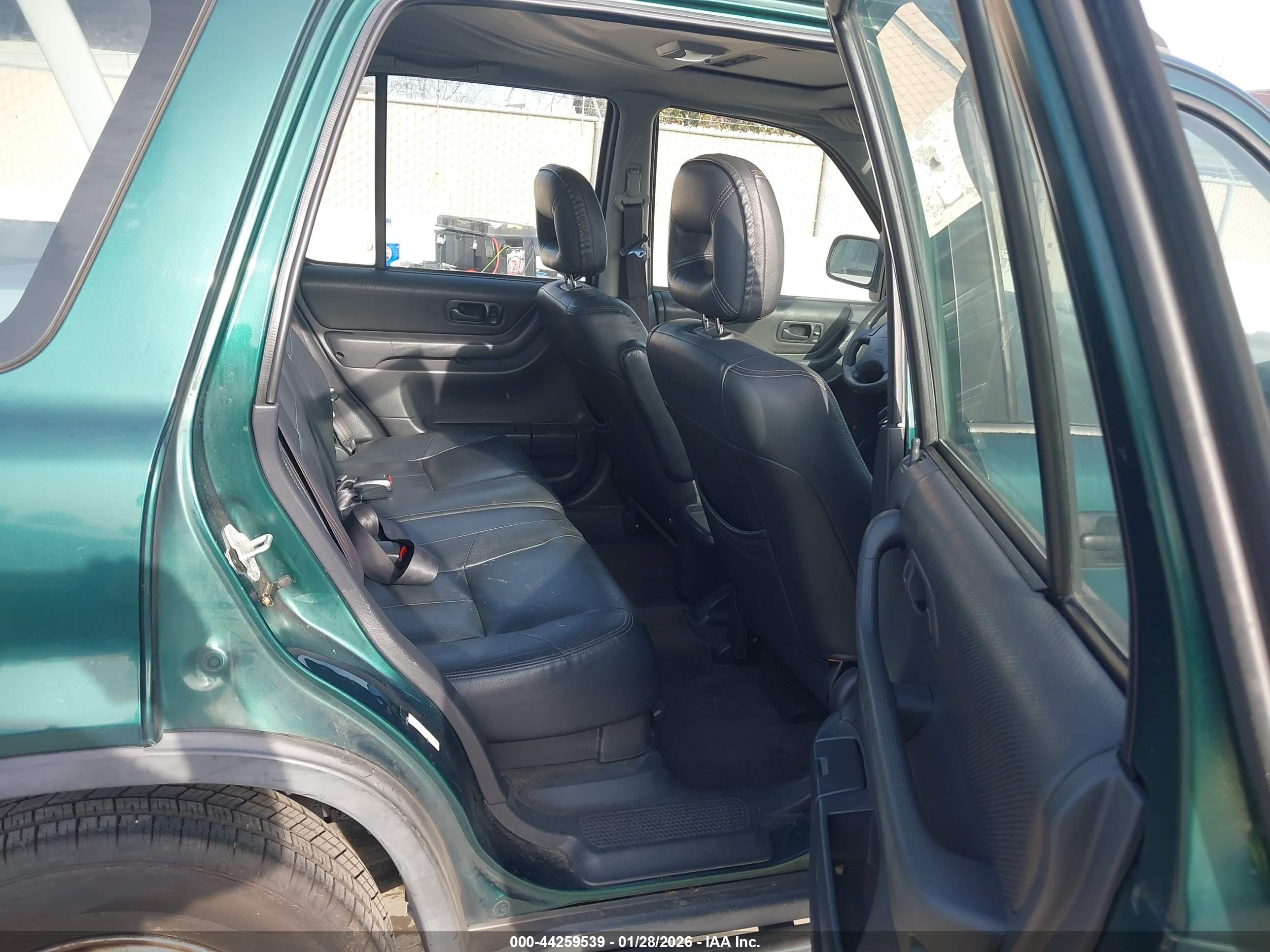 HONDA CR-V image 8