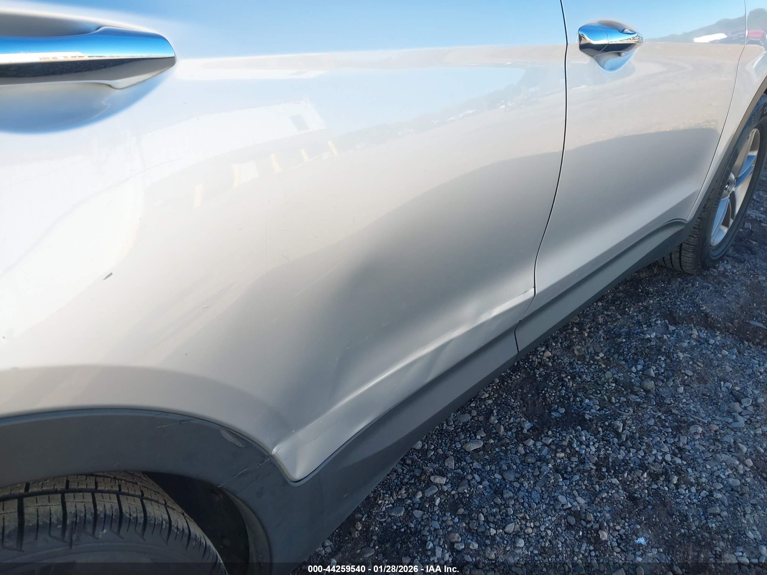 HYUNDAI SANTA image 6