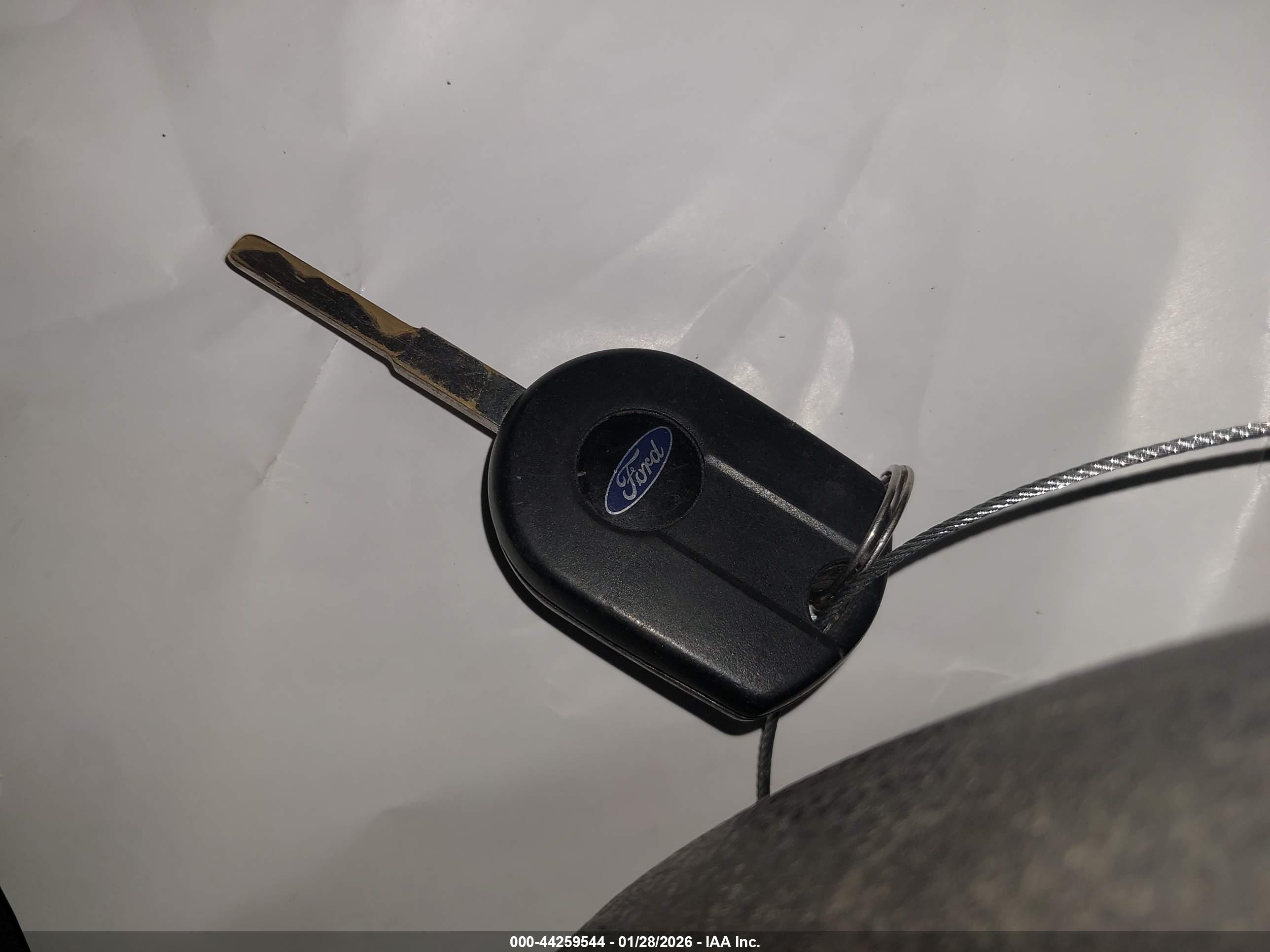 FORD ESCAPE image 11
