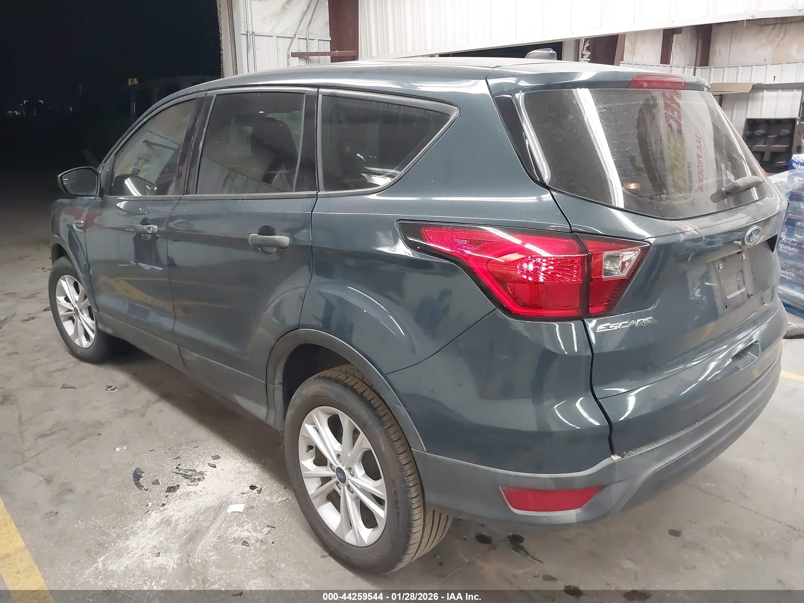 FORD ESCAPE image 3