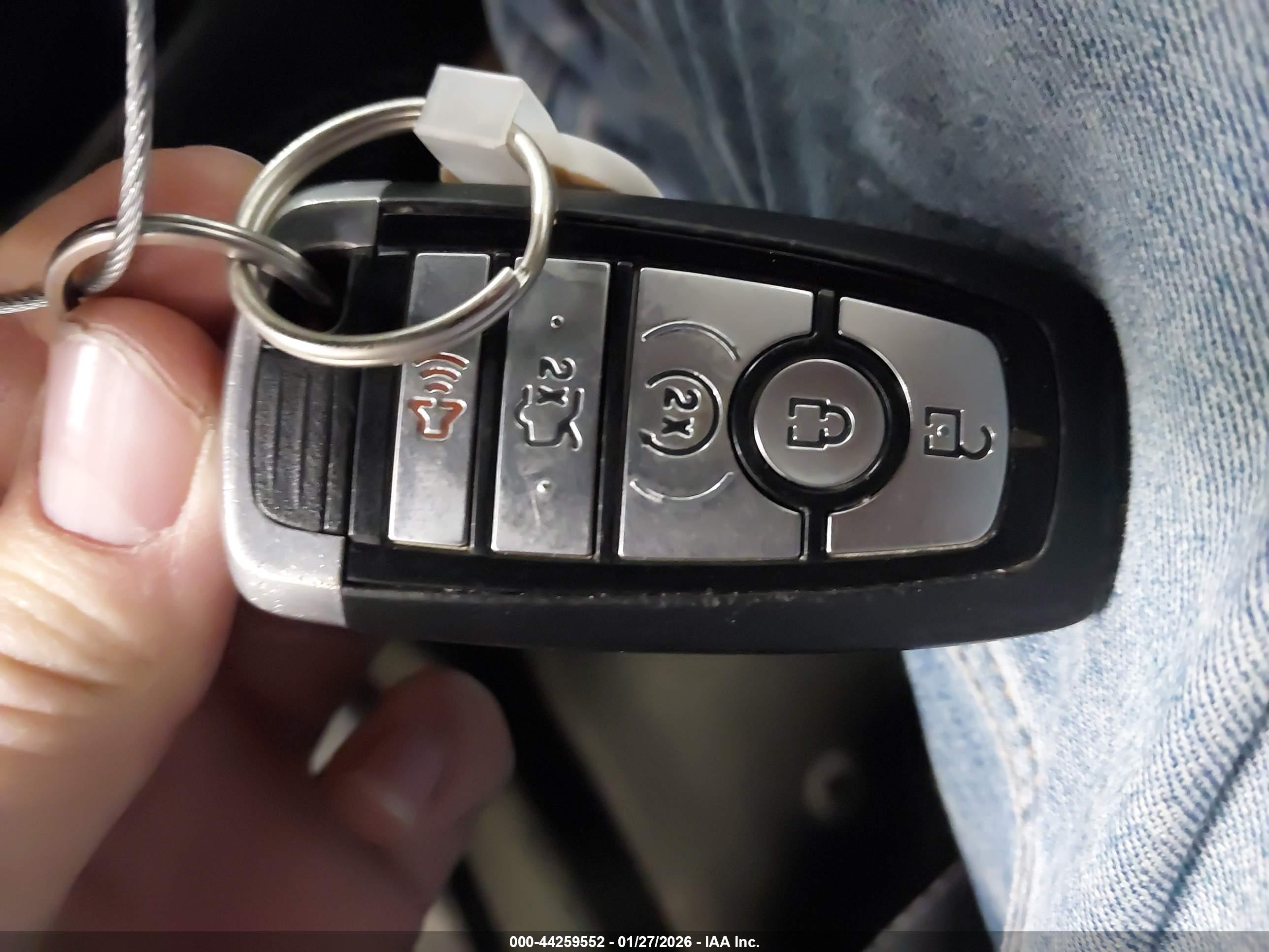 FORD EXPLORER image 11
