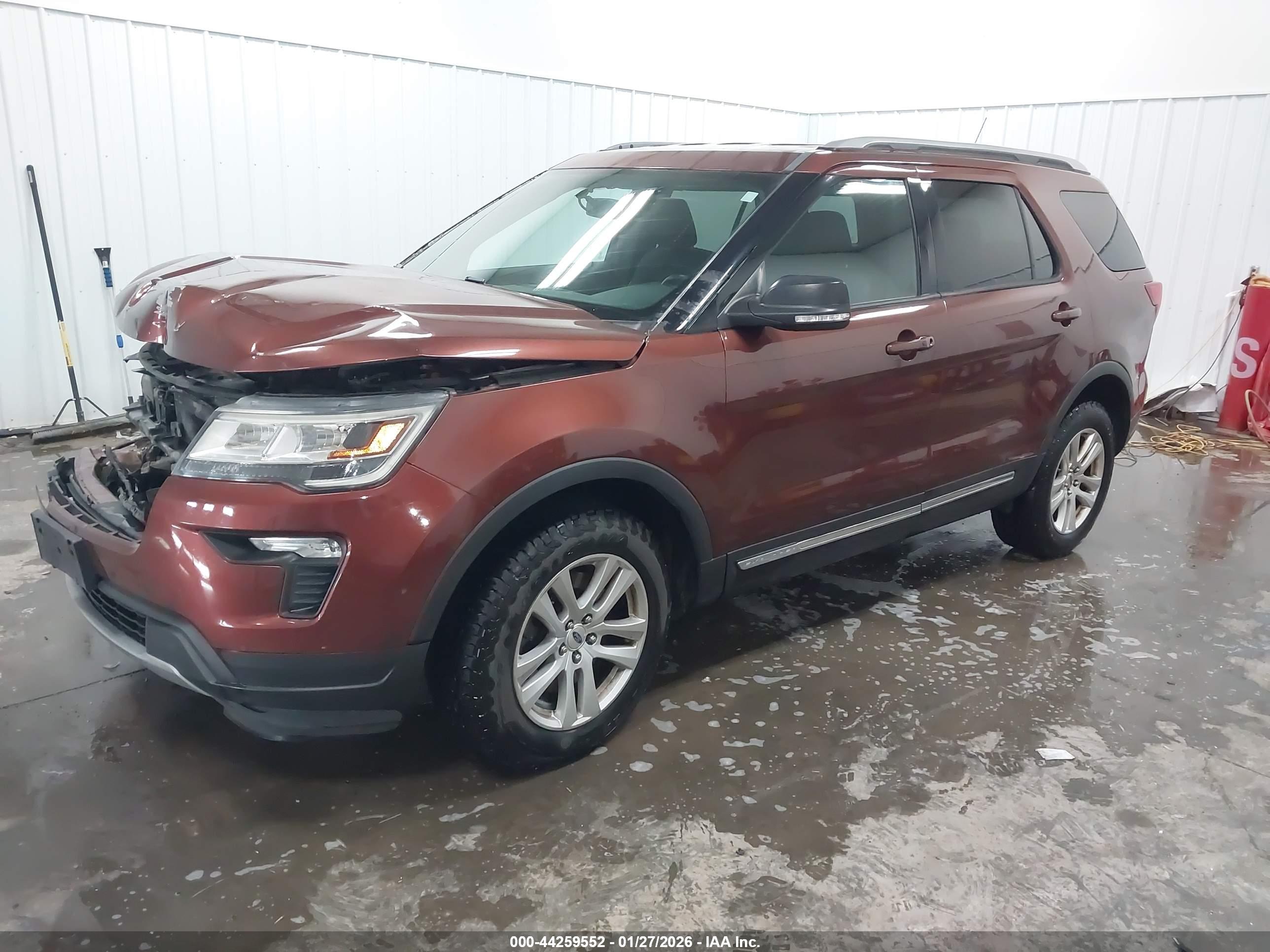 FORD EXPLORER image 2