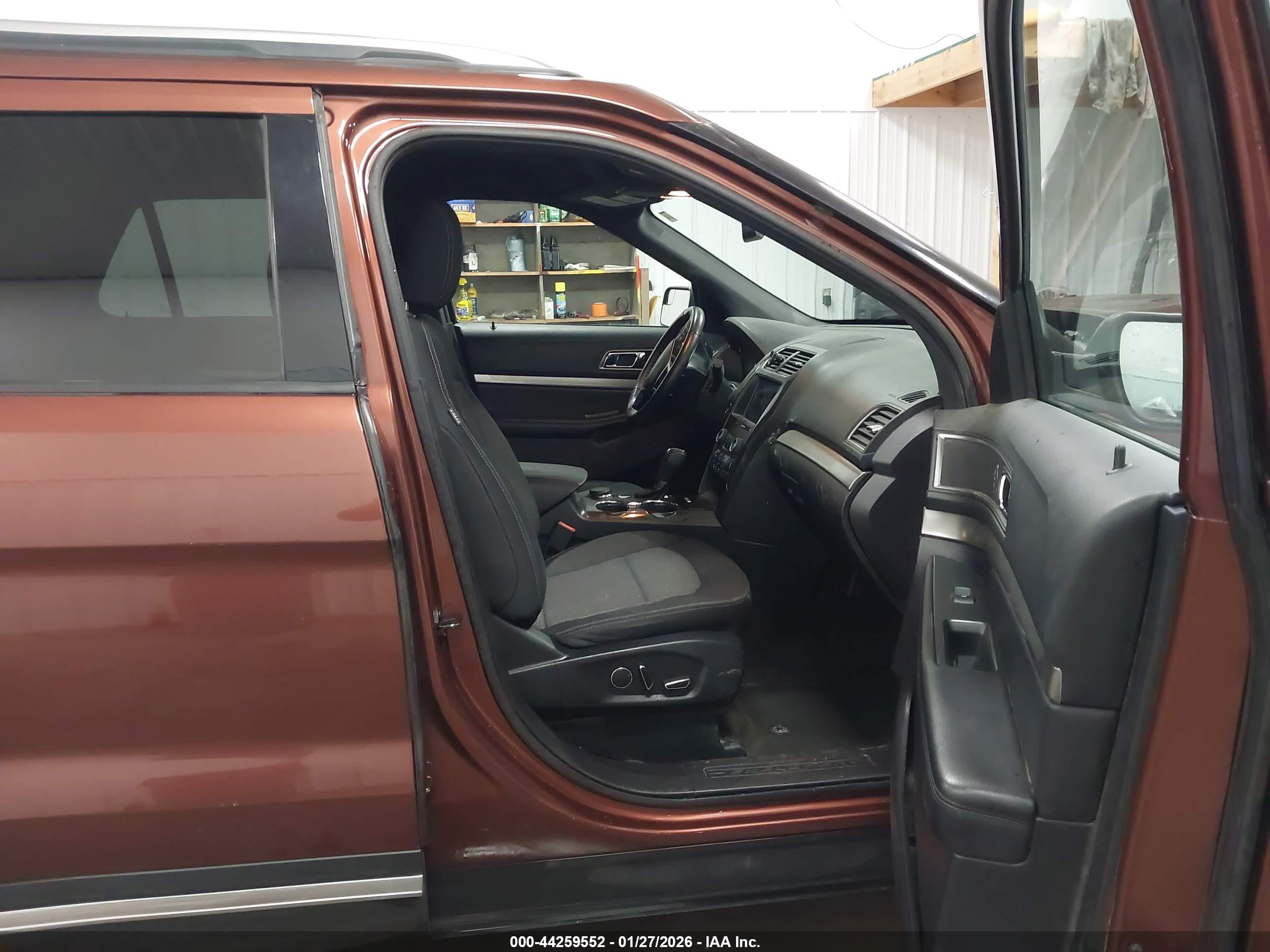 FORD EXPLORER image 5