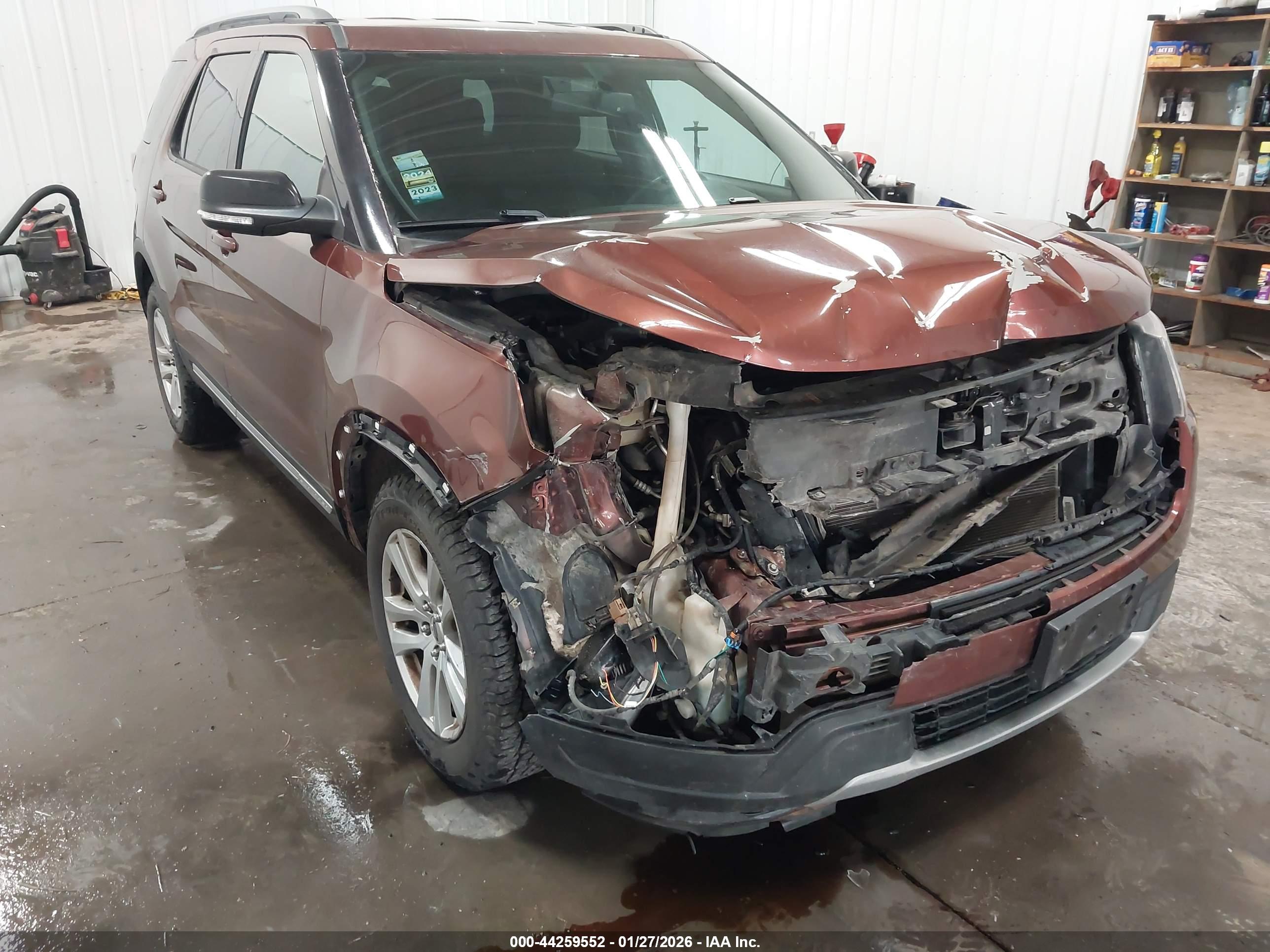 FORD EXPLORER image 6