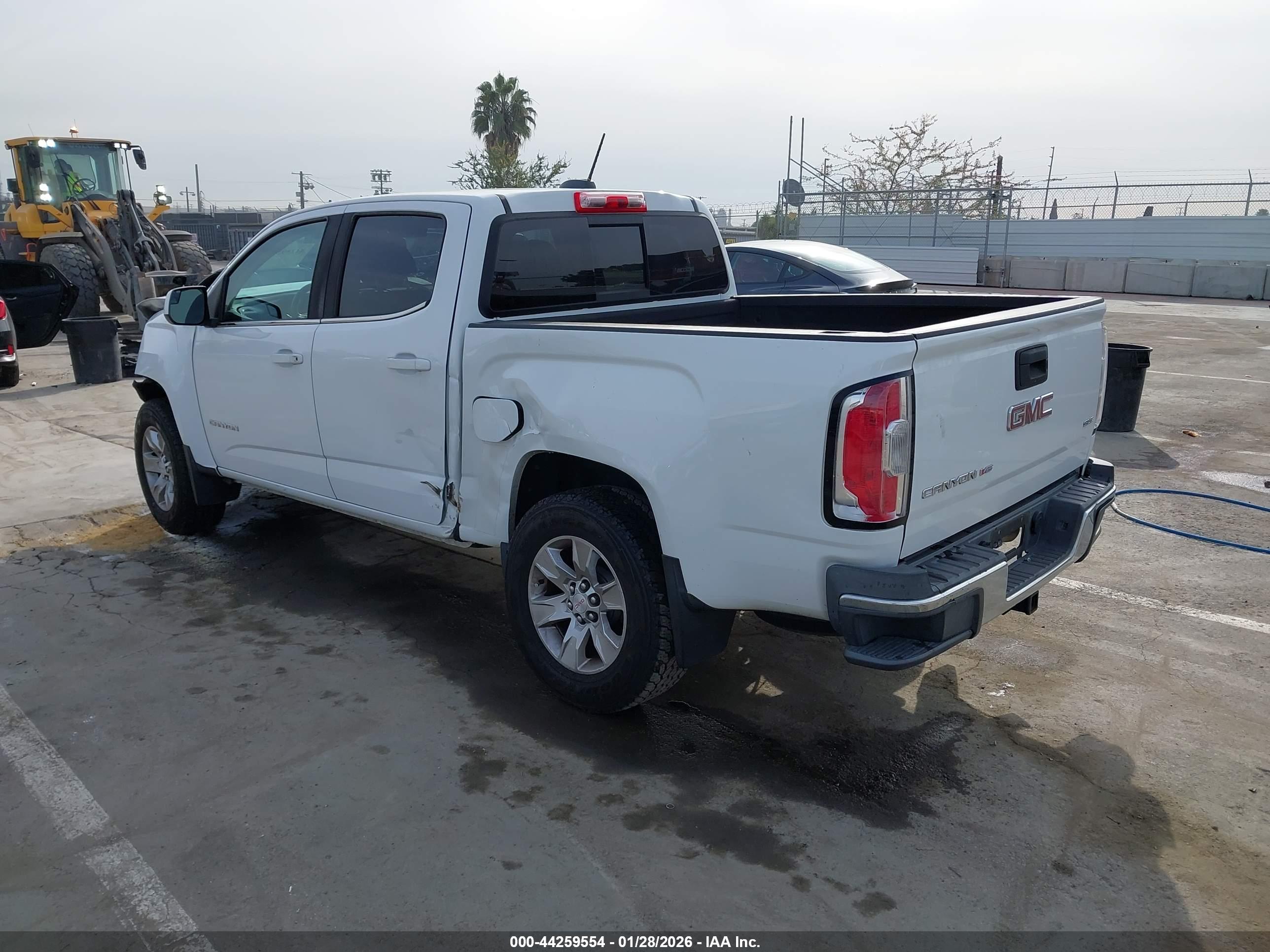 GMC CANYON image 3