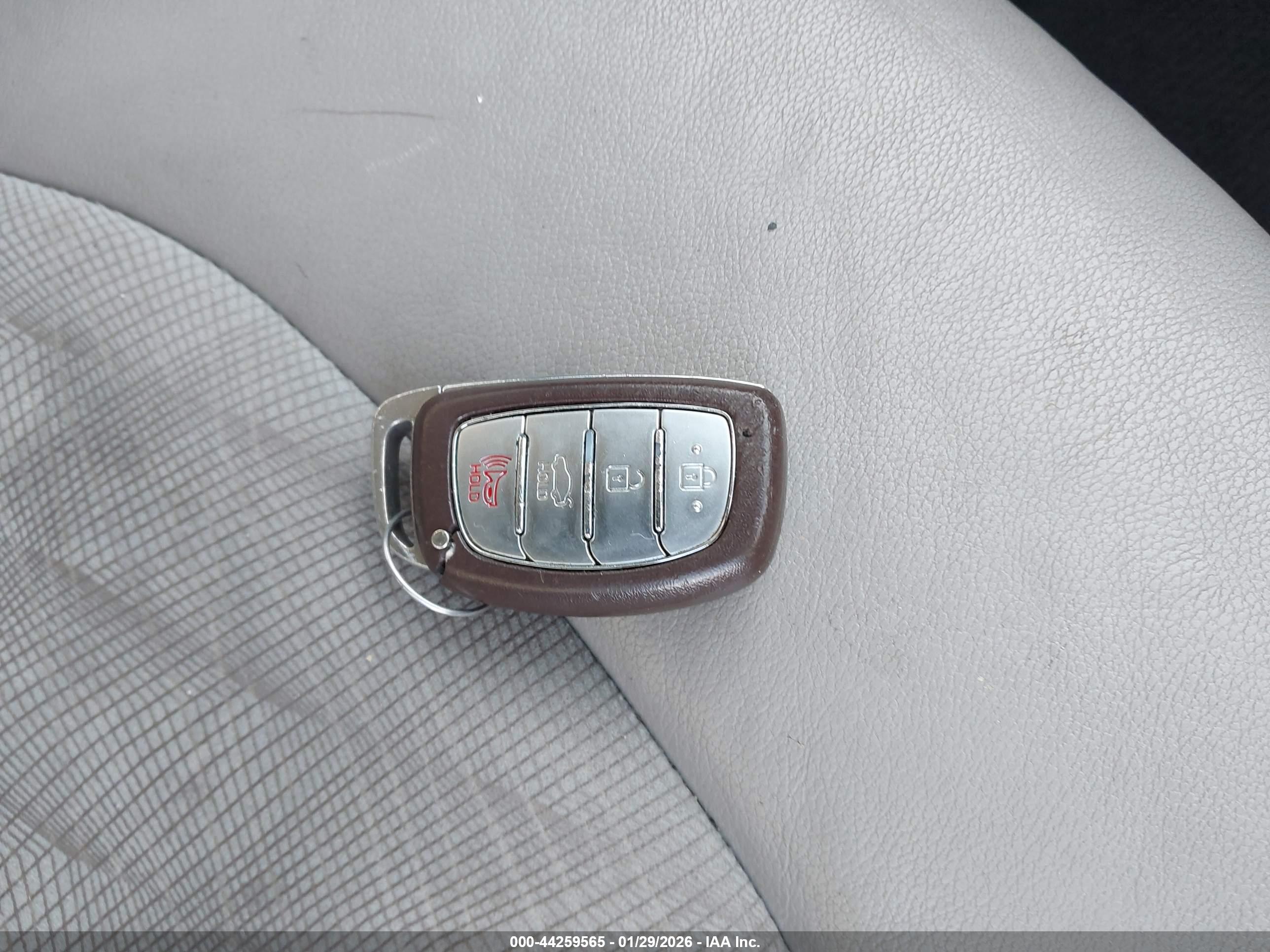 HYUNDAI SONATA image 11