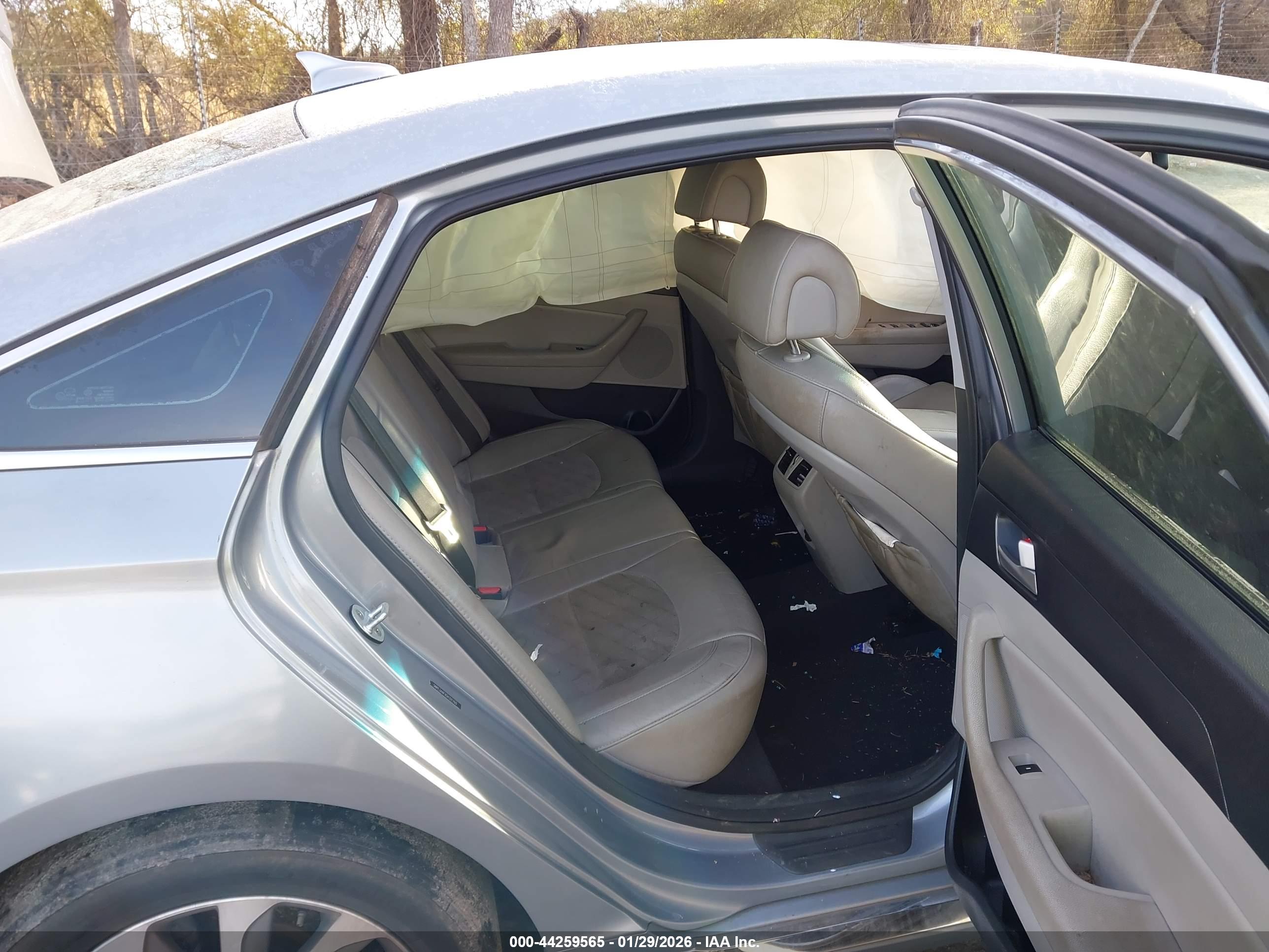 HYUNDAI SONATA image 8
