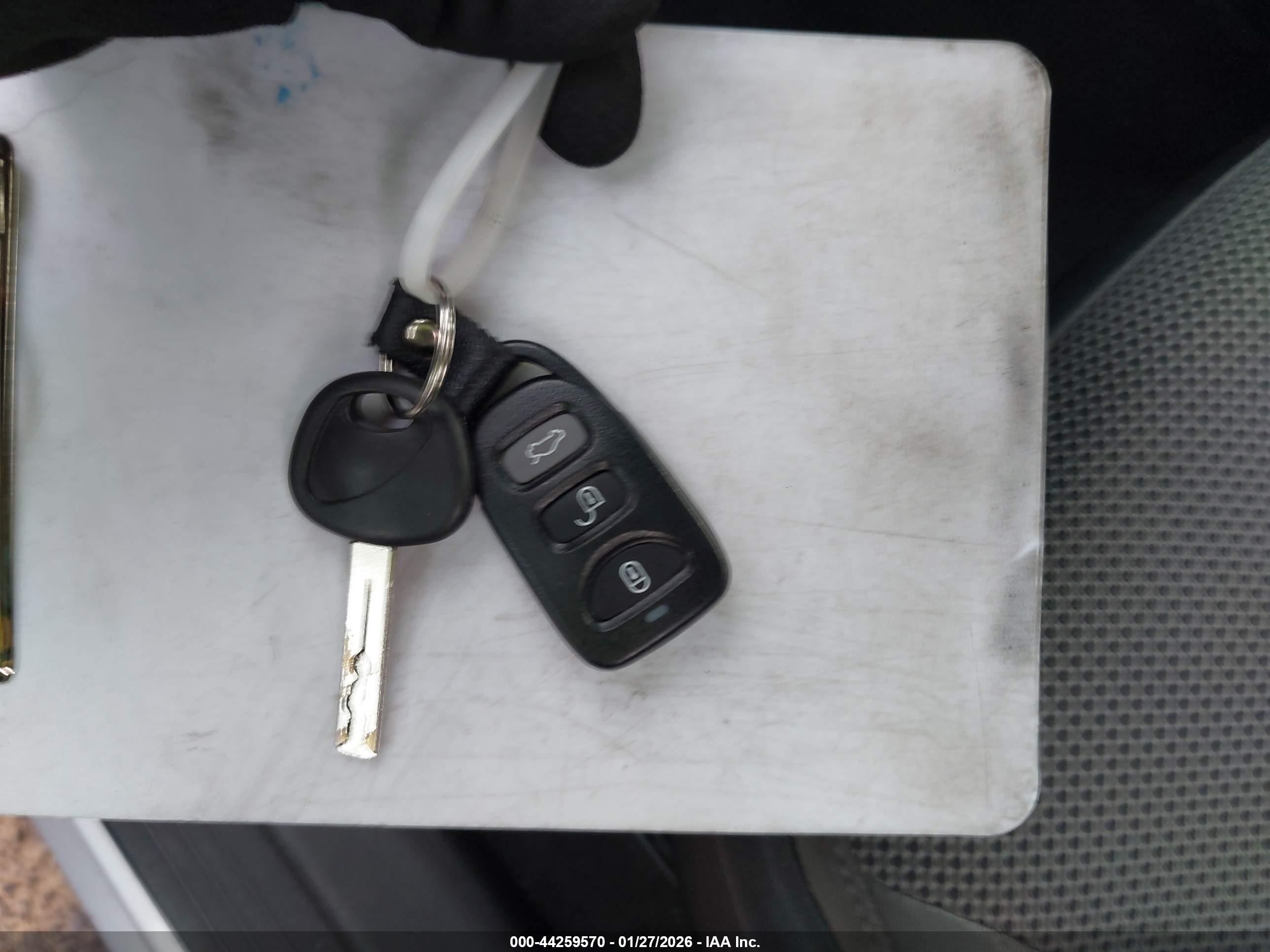 HYUNDAI SONATA image 11