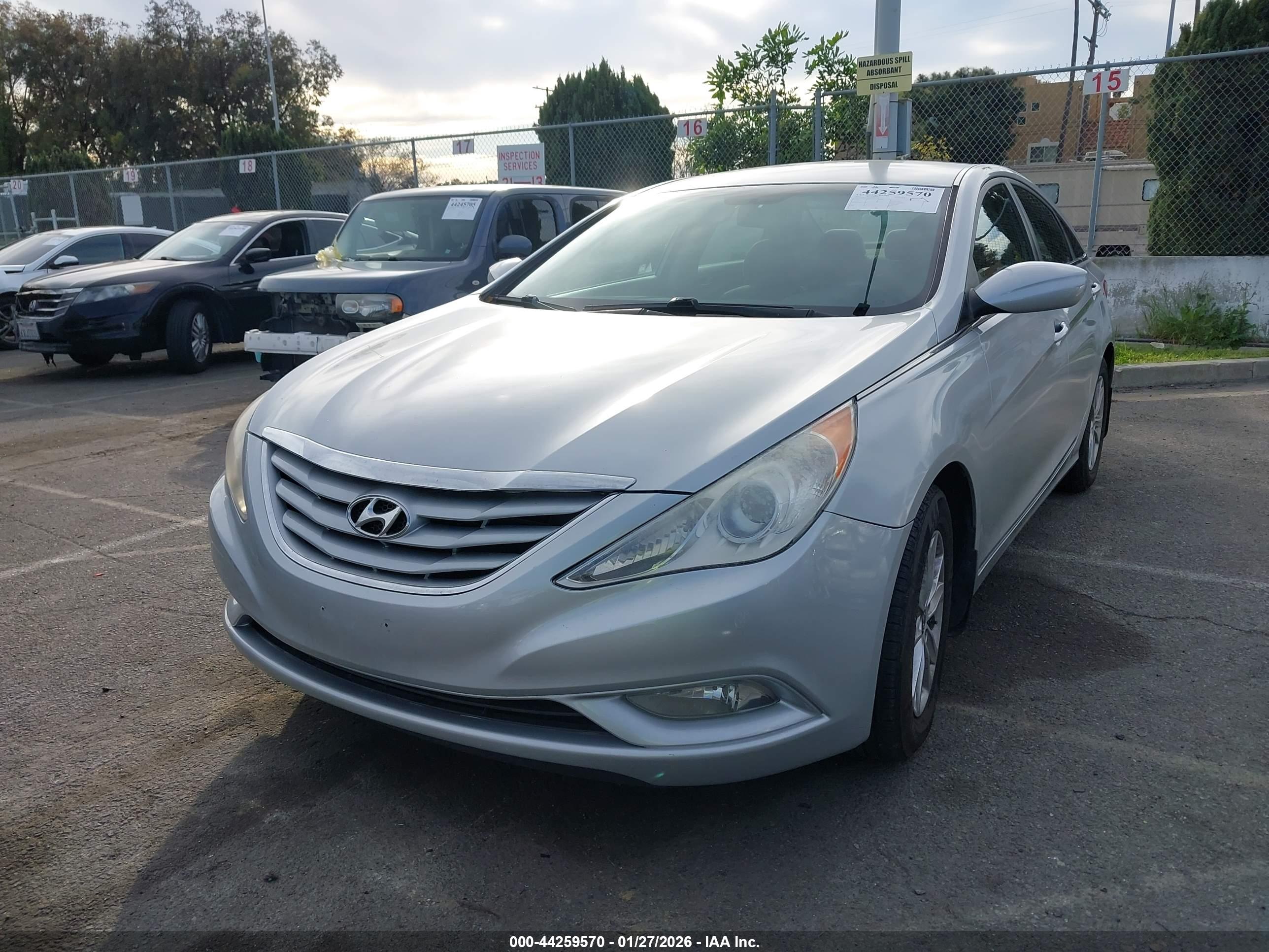 HYUNDAI SONATA image 2