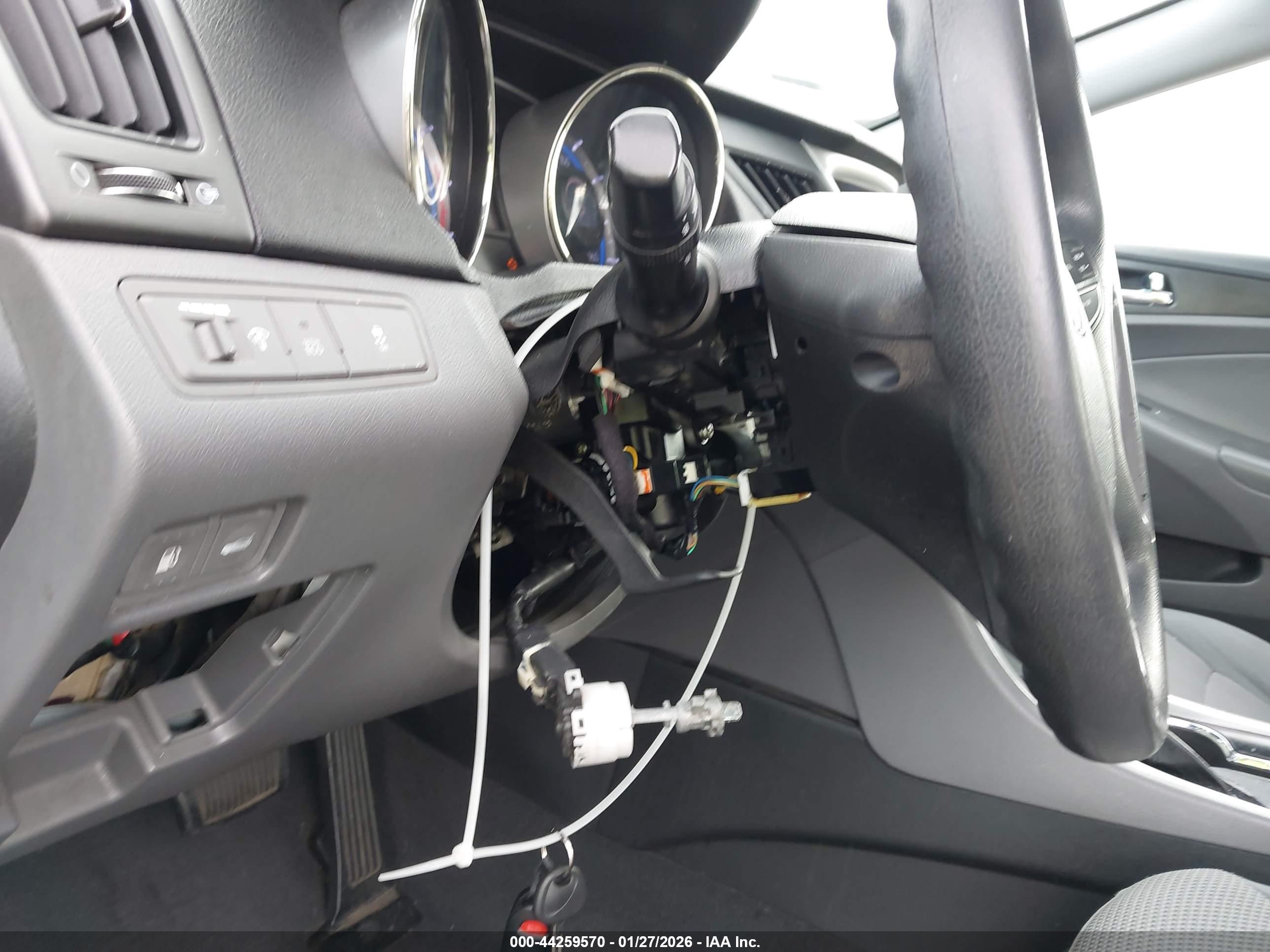 HYUNDAI SONATA image 6
