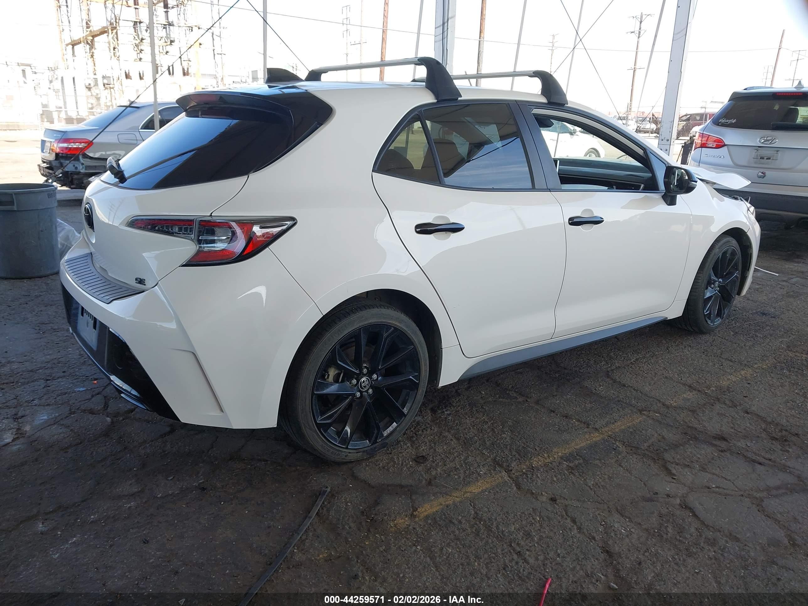 TOYOTA COROLLA image 4