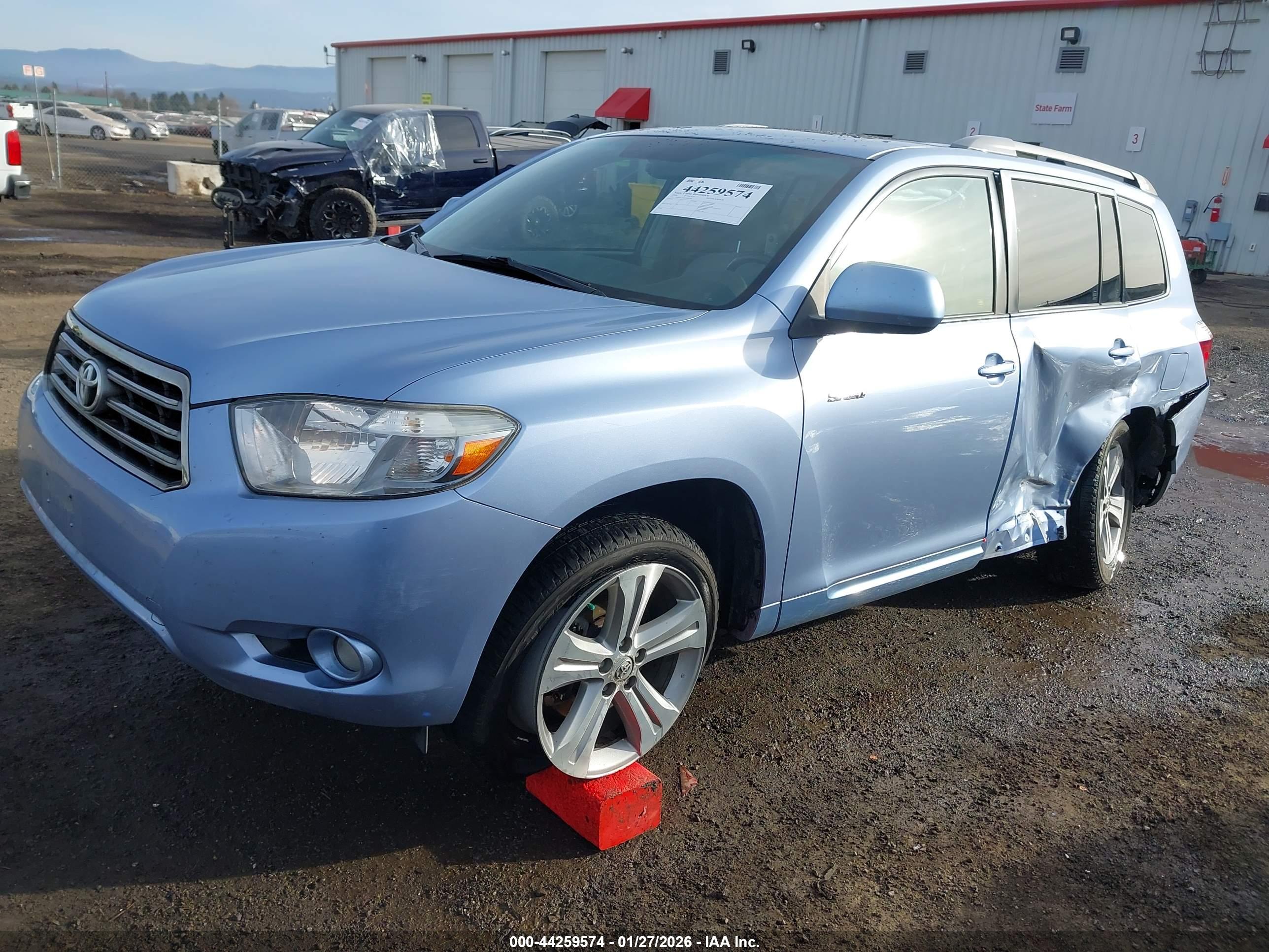 TOYOTA HIGHLANDER image 2