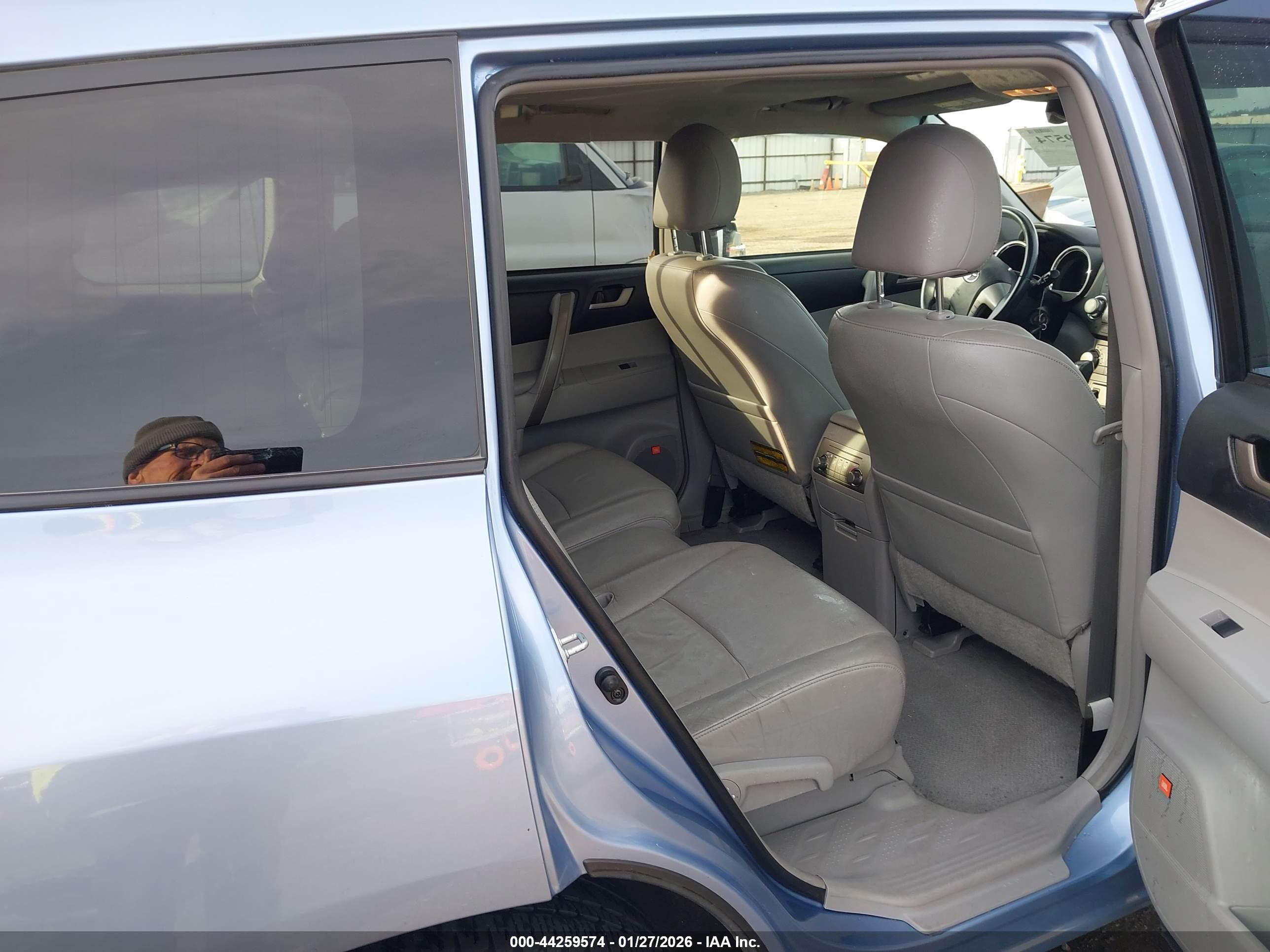 TOYOTA HIGHLANDER image 8