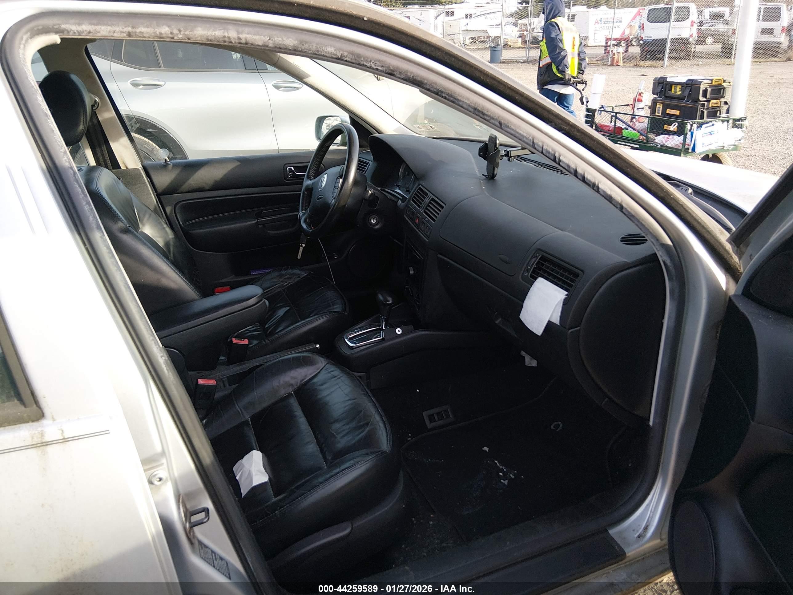 VOLKSWAGEN JETTA image 5