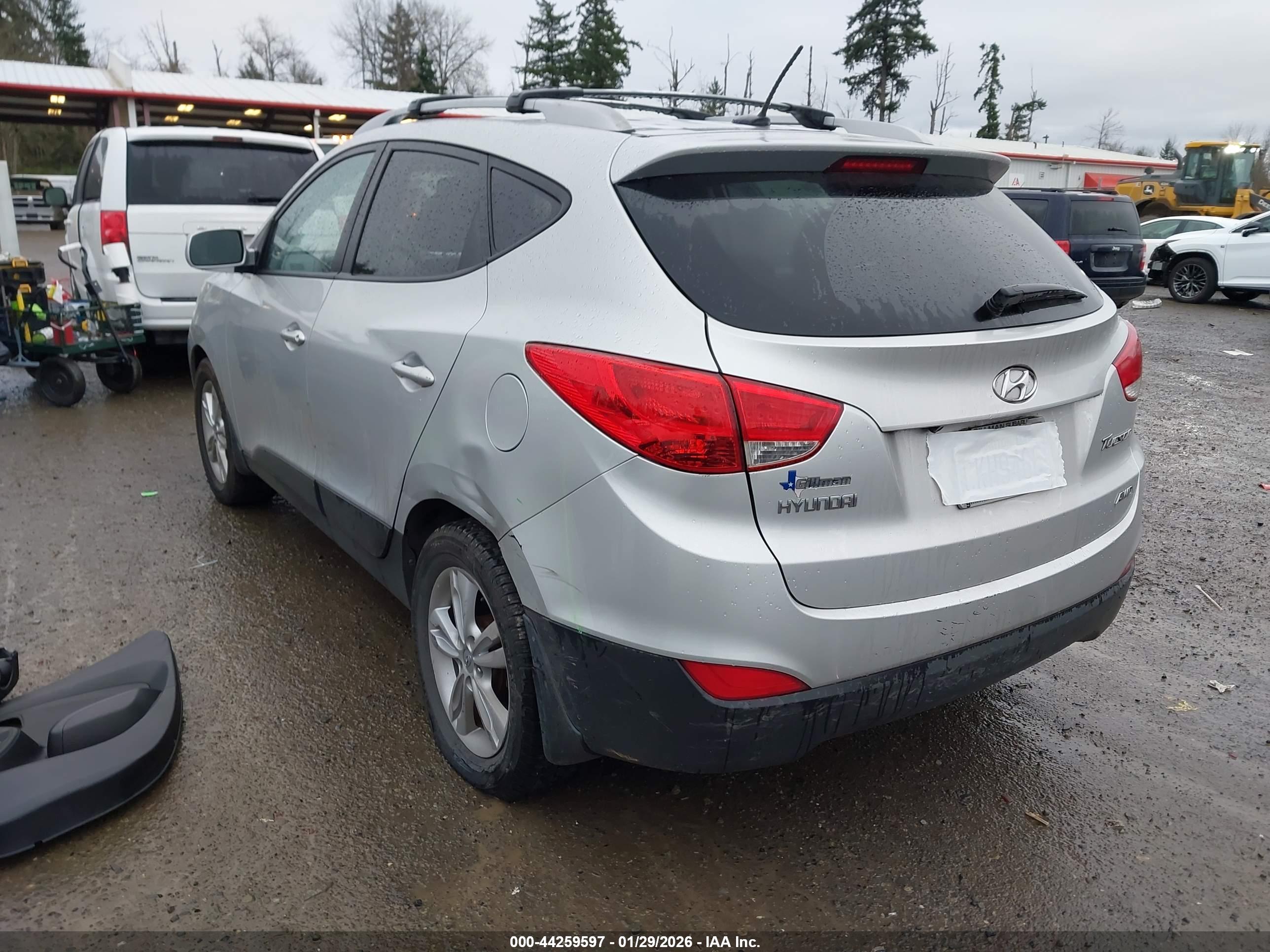 HYUNDAI TUCSON image 3