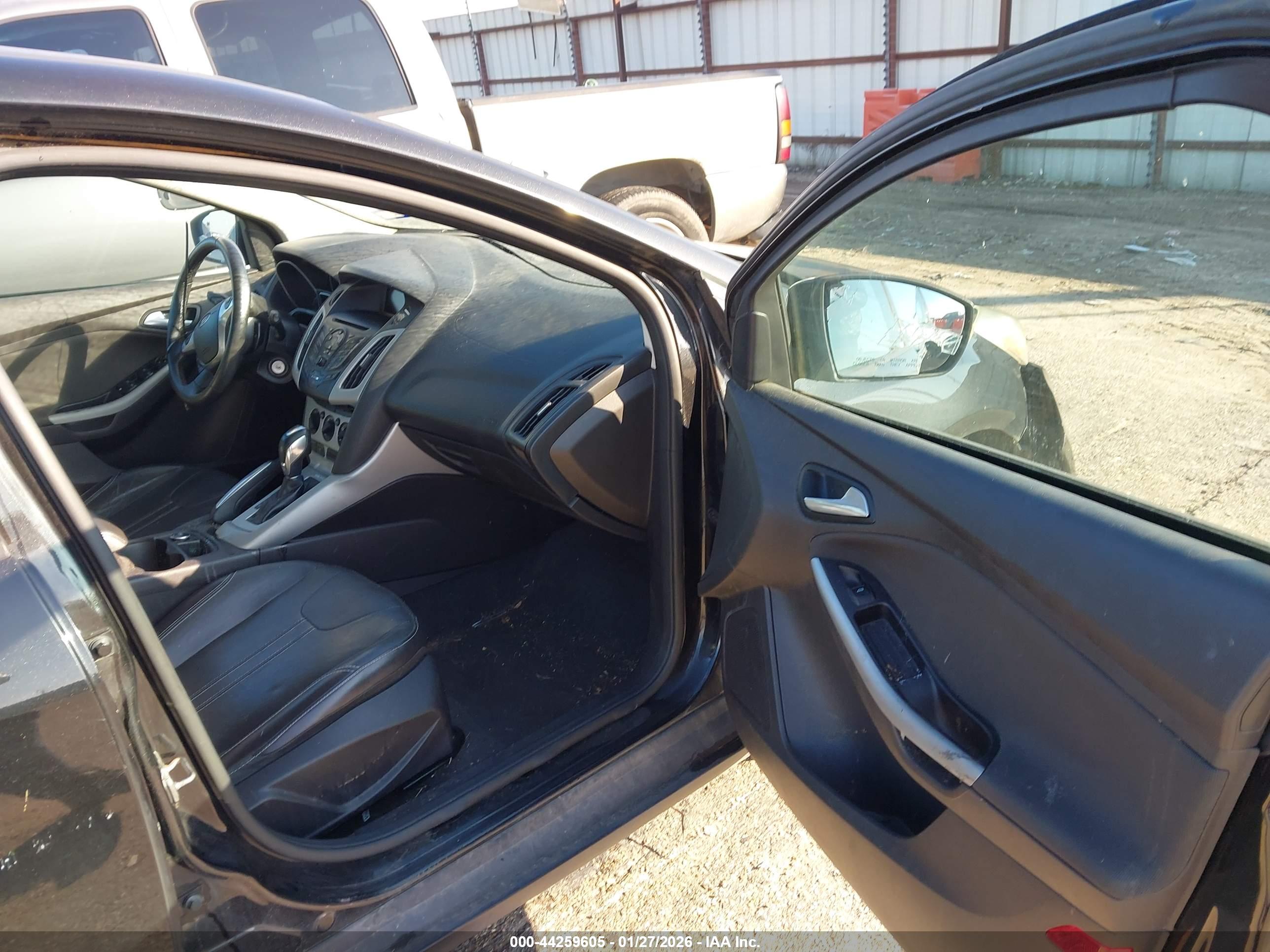 FORD FOCUS image 5