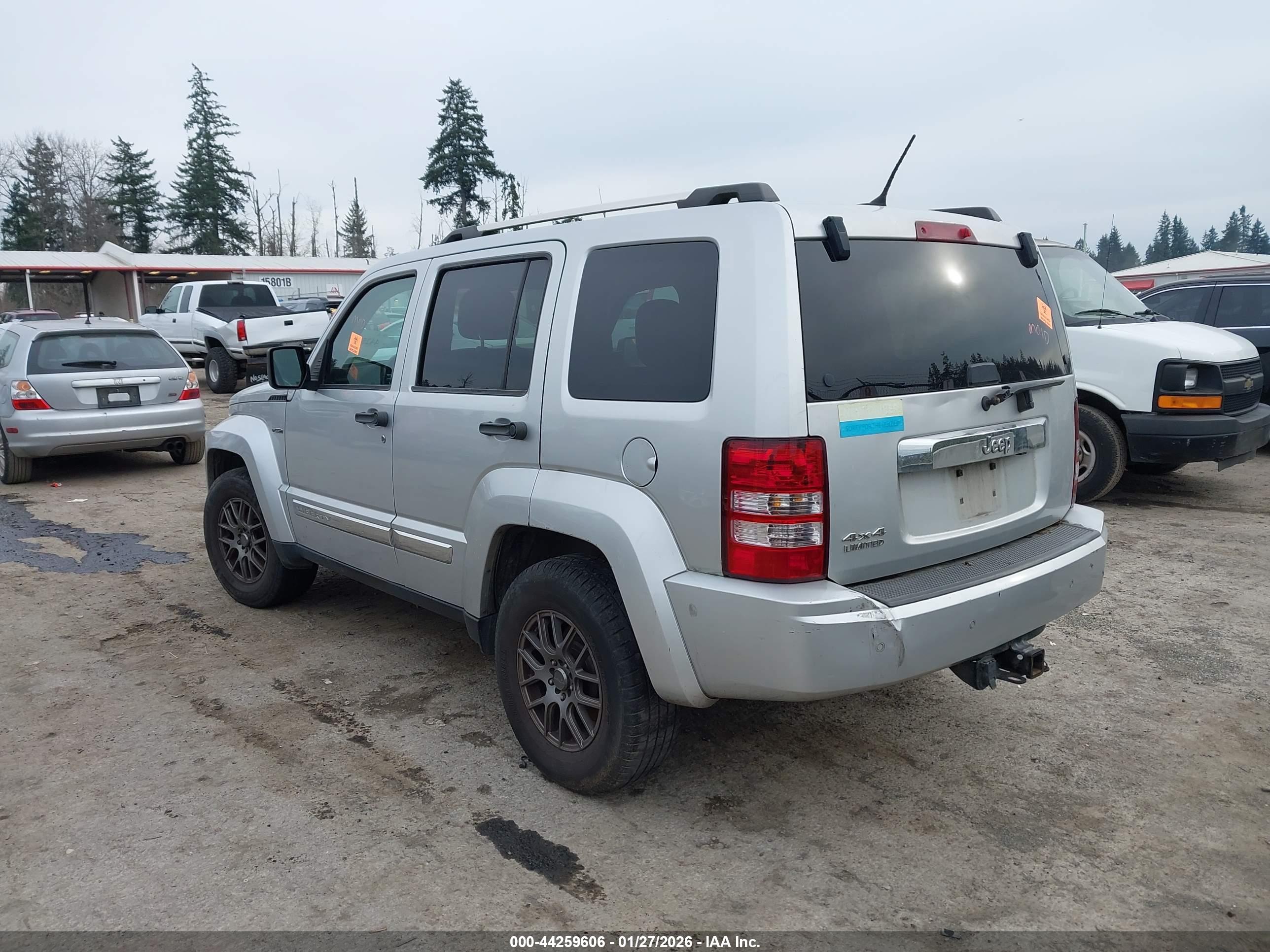 JEEP LIBERTY image 3