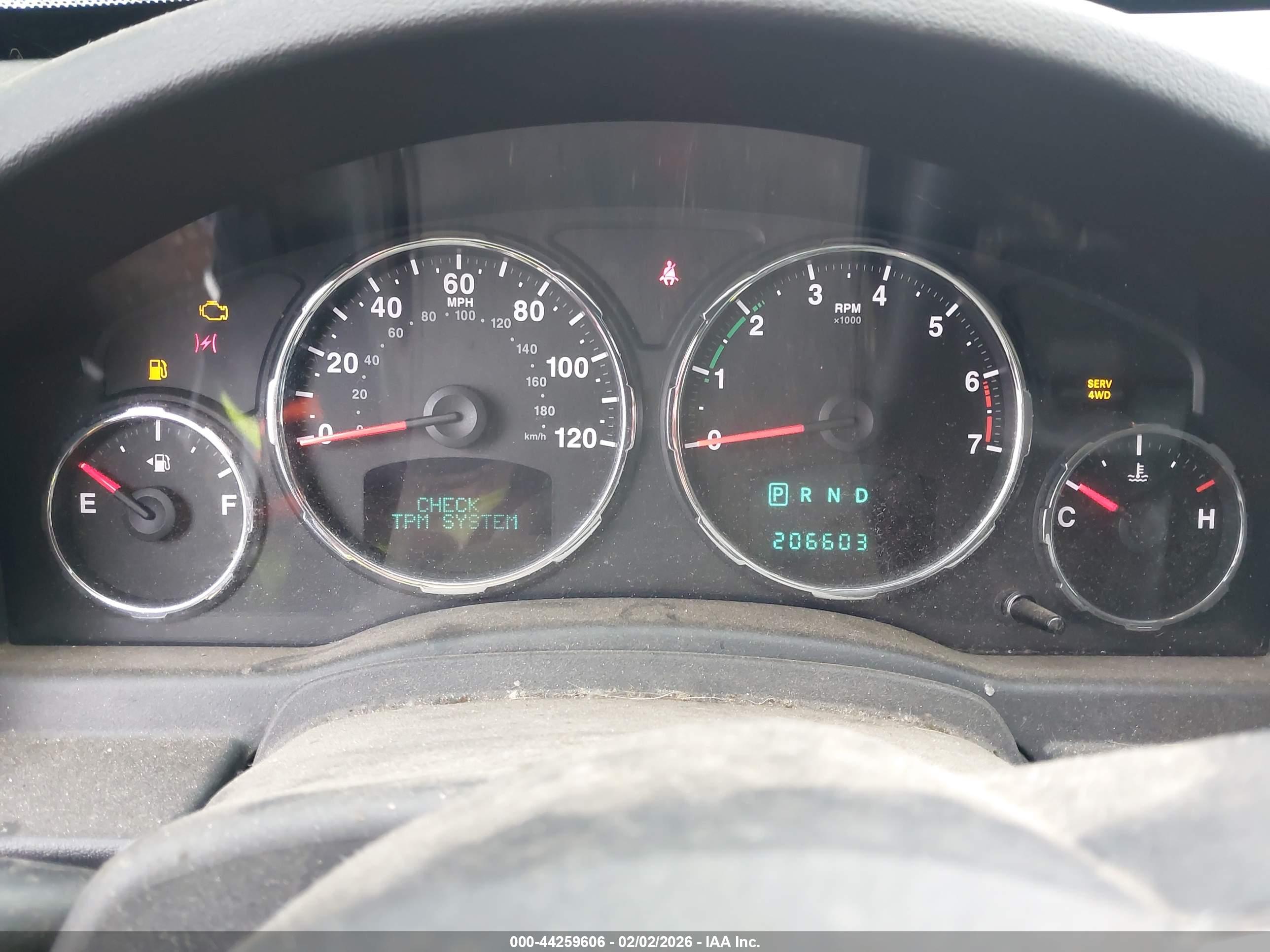 JEEP LIBERTY image 7