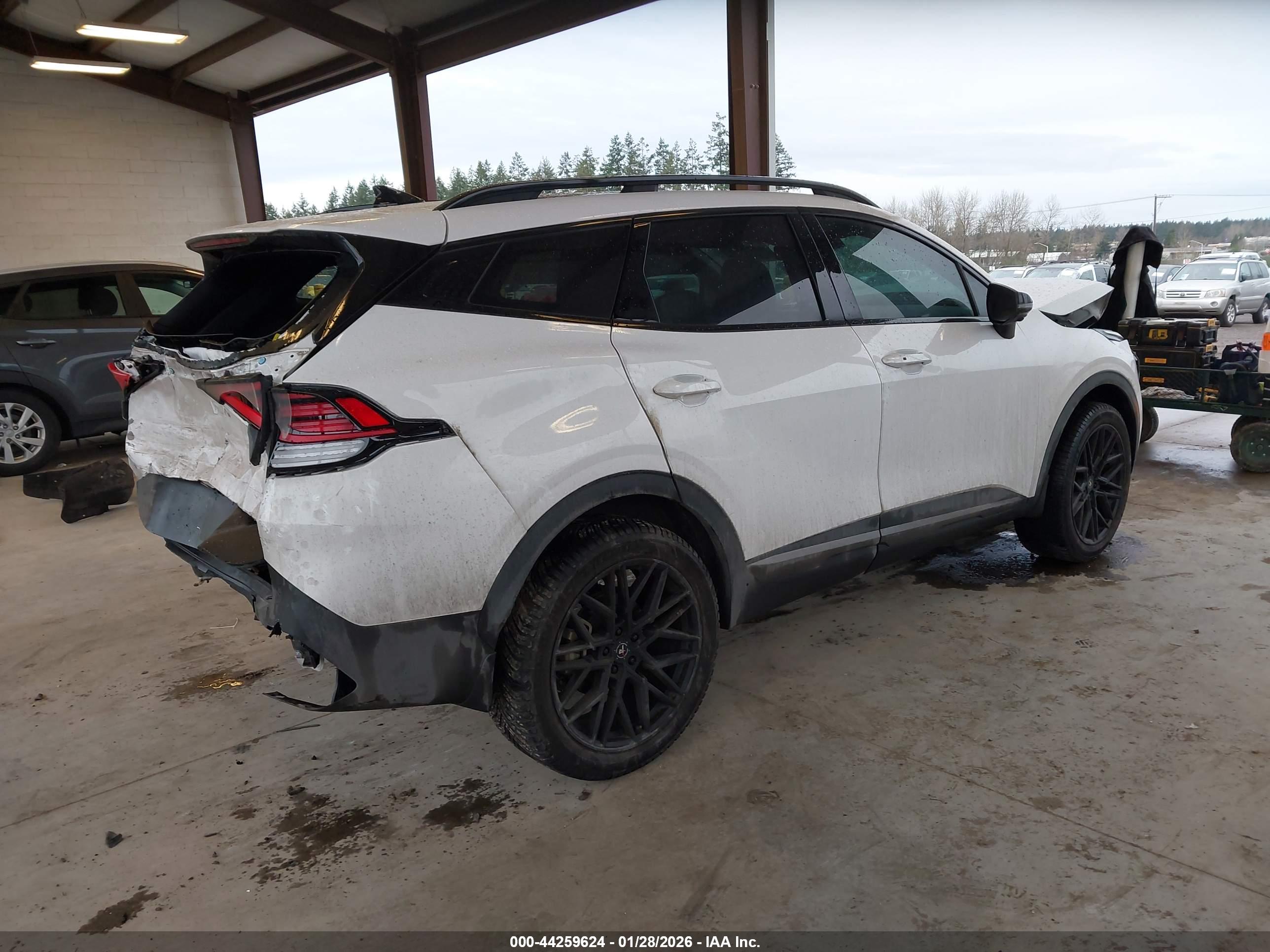 KIA SPORTAGE image 4