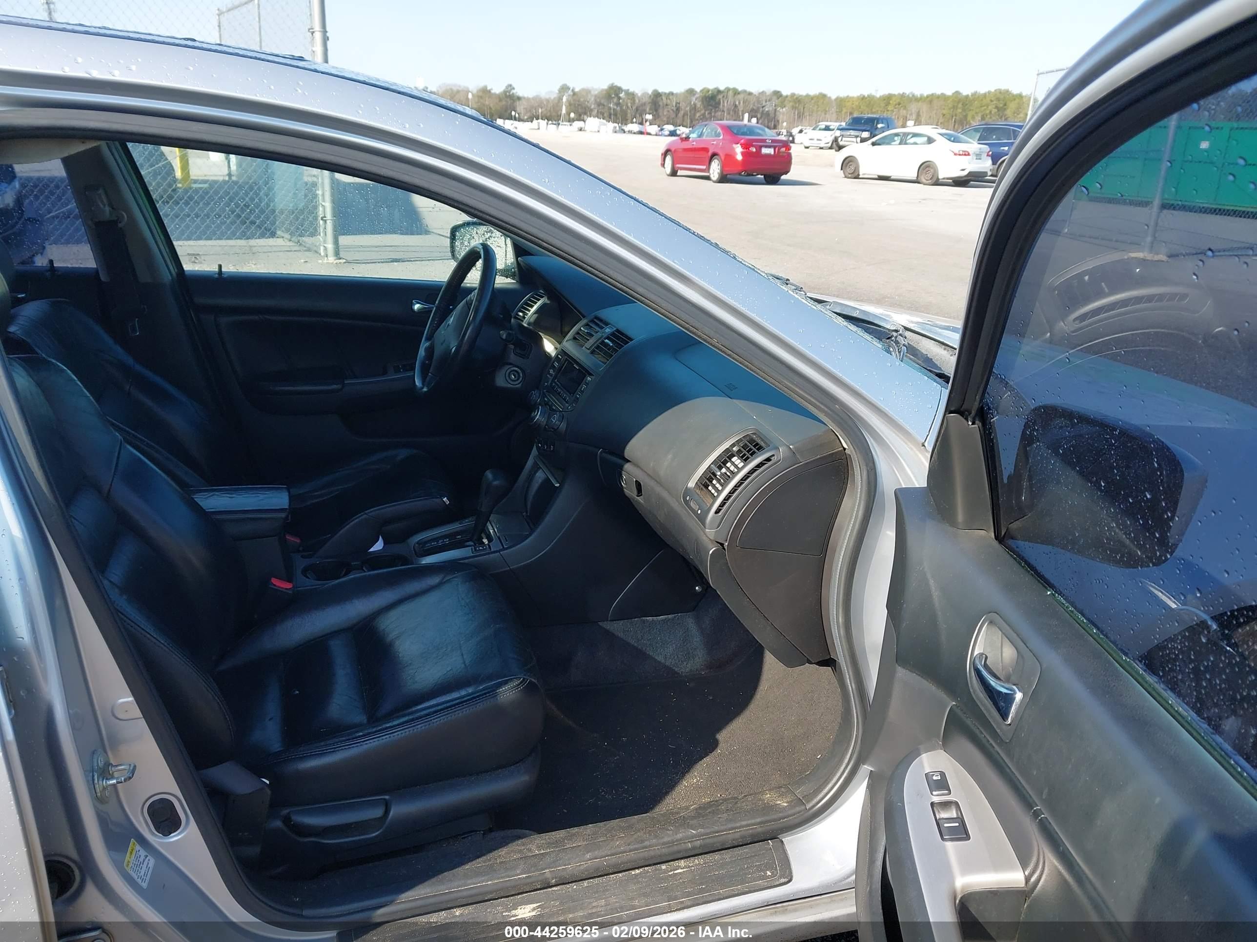 HONDA ACCORD image 5