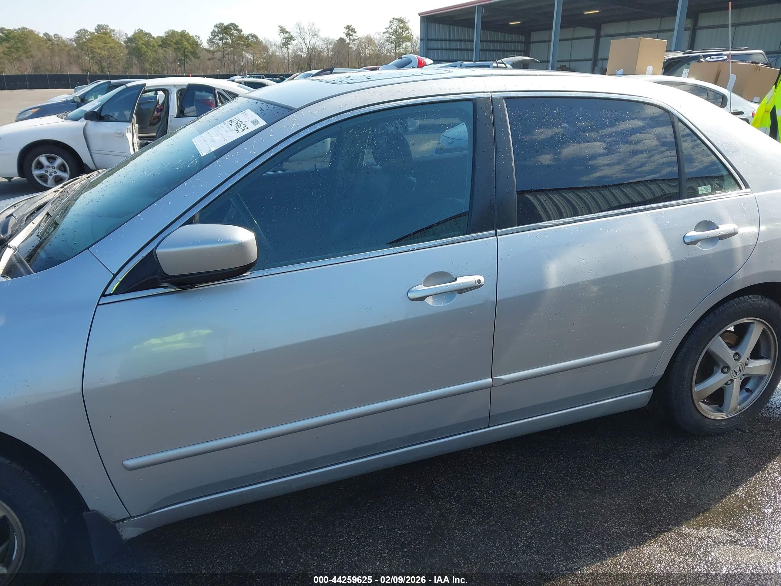 HONDA ACCORD image 6